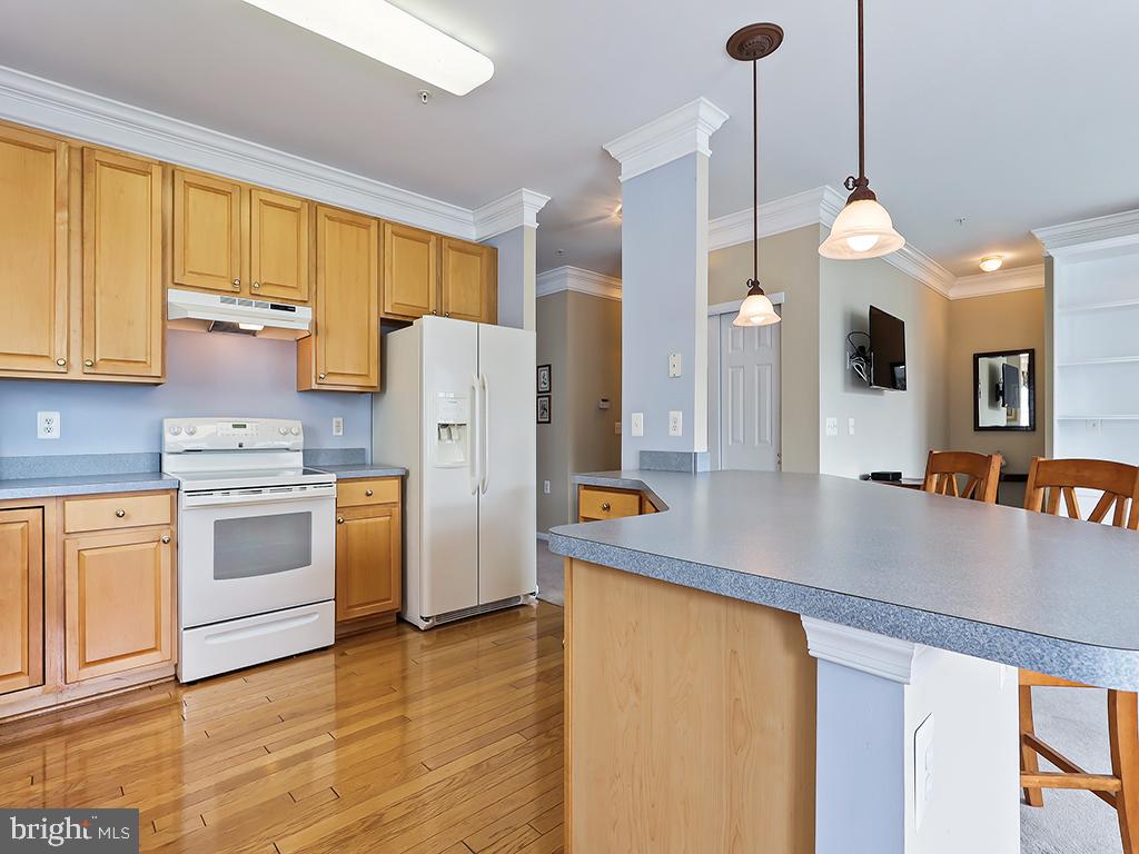 HERITAGE CR ESTS - Residential