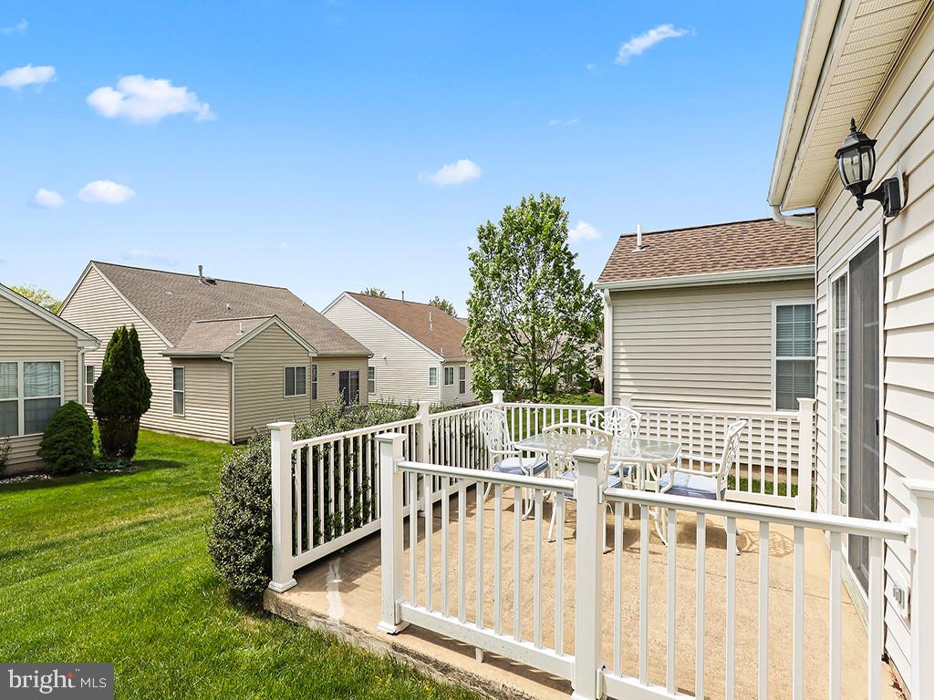 HERITAGE CR ESTS - Residential
