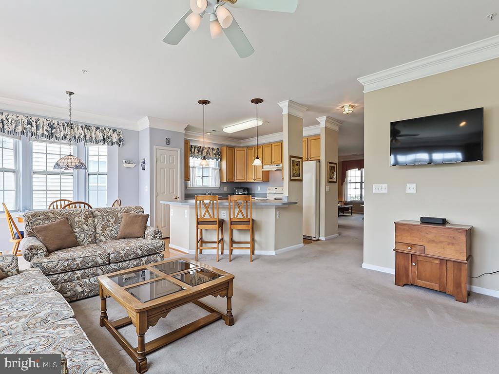 HERITAGE CR ESTS - Residential