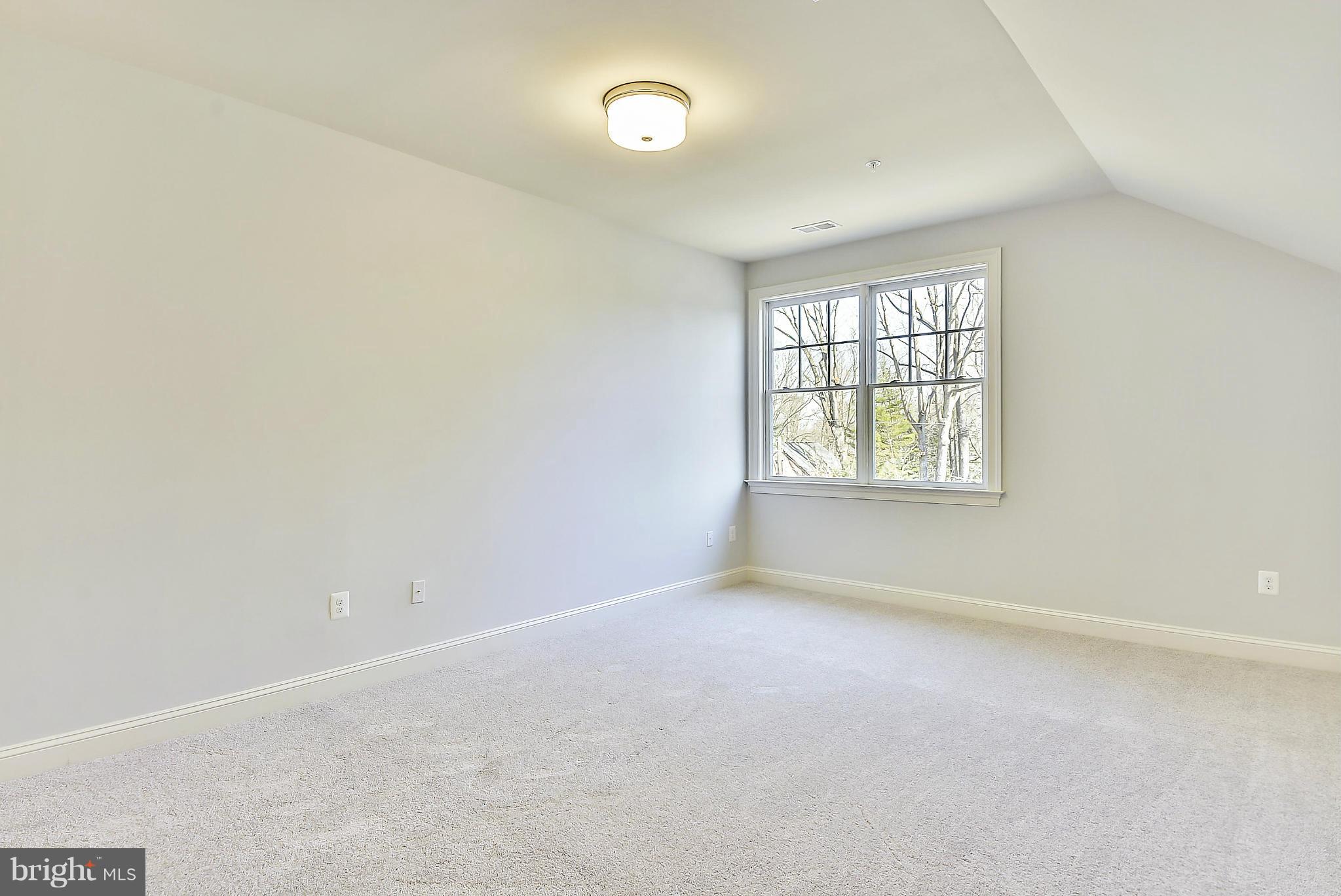 WOODHAVEN - Residential