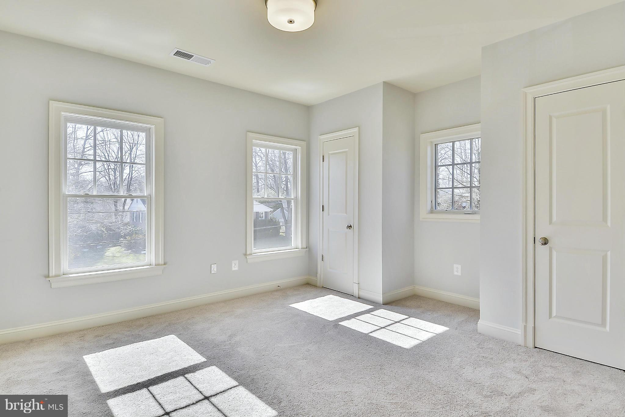 WOODHAVEN - Residential