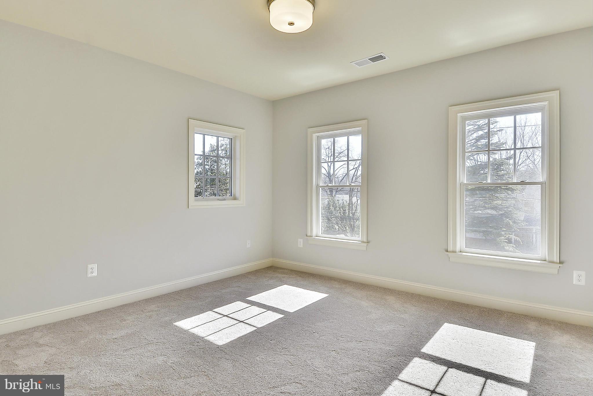 WOODHAVEN - Residential