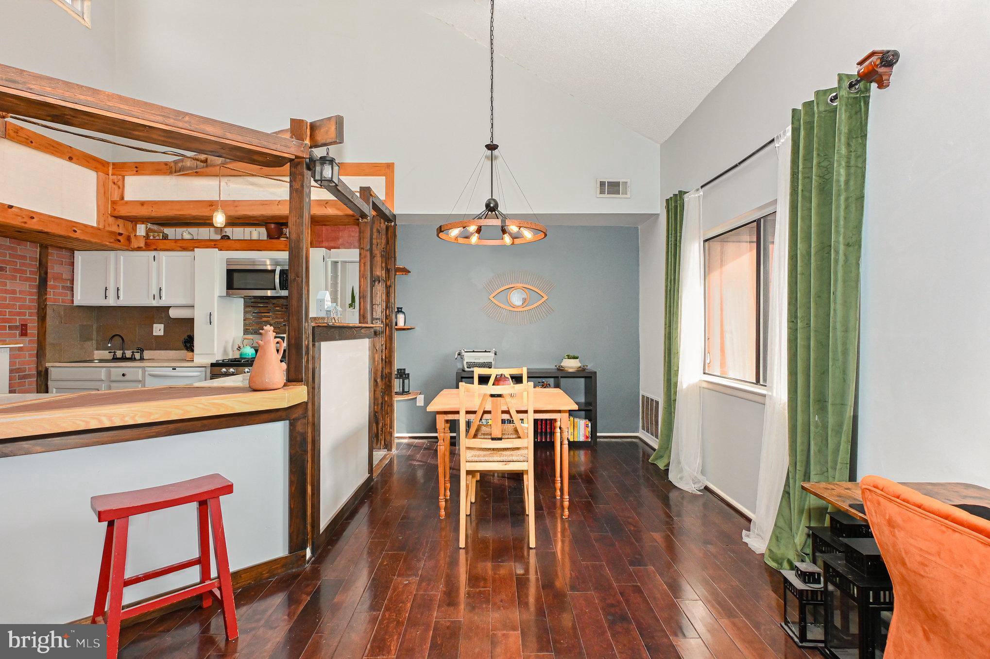 ROCKLAND RUN - Residential