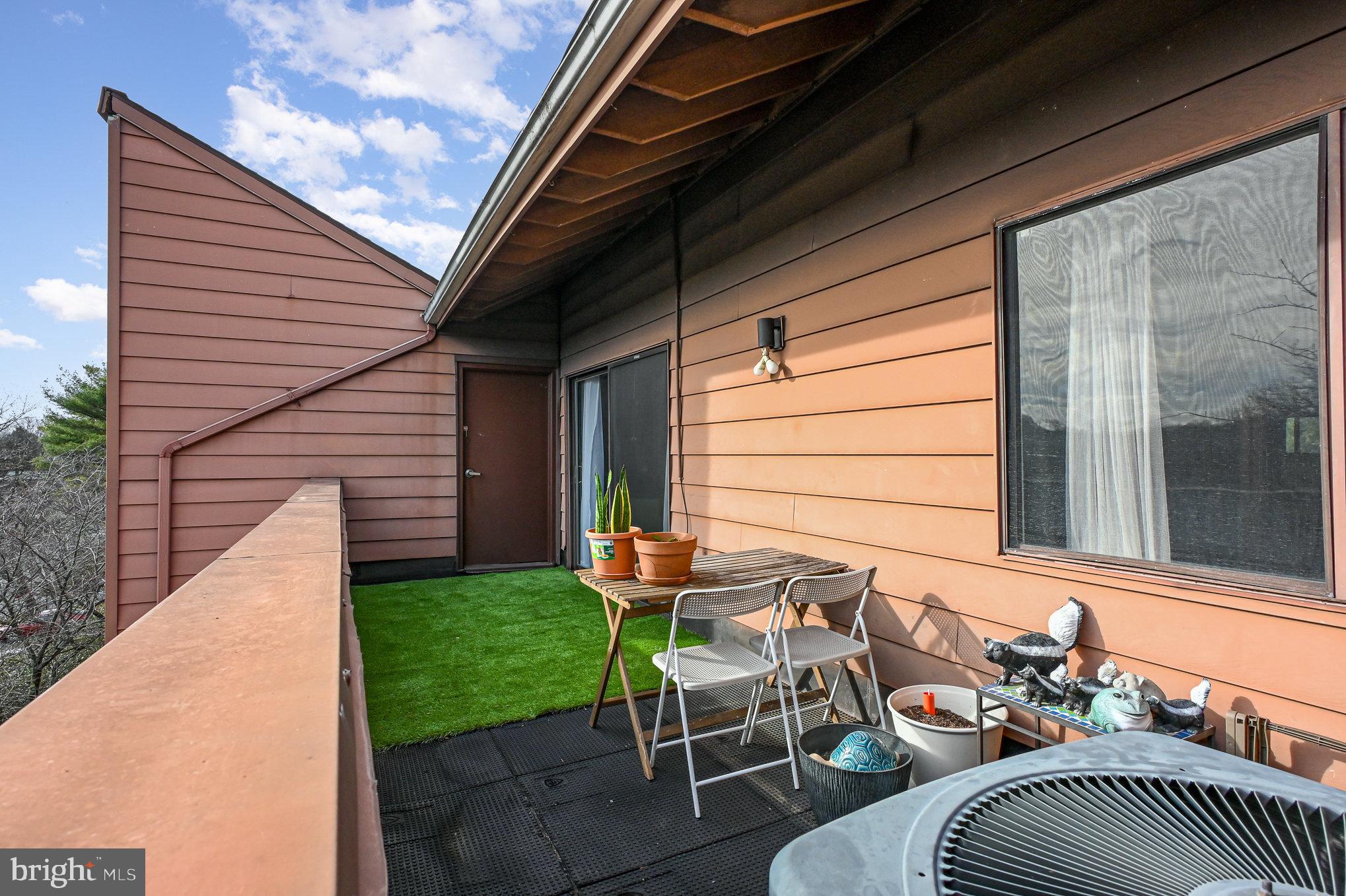 ROCKLAND RUN - Residential