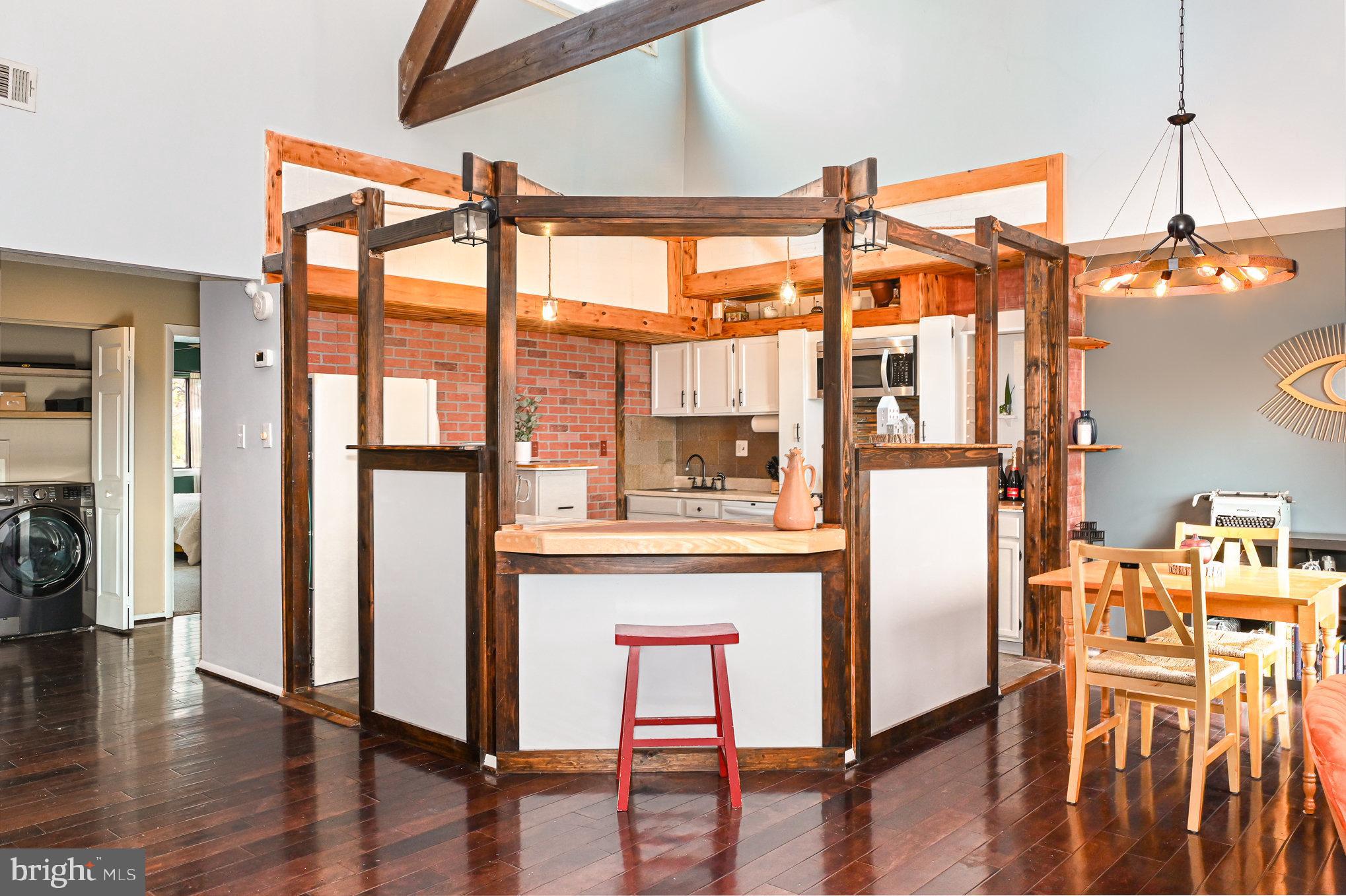 ROCKLAND RUN - Residential