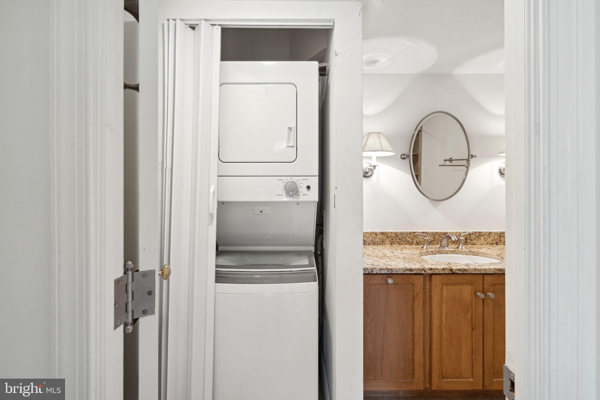 AVENUE OF THE ARTS - Residential