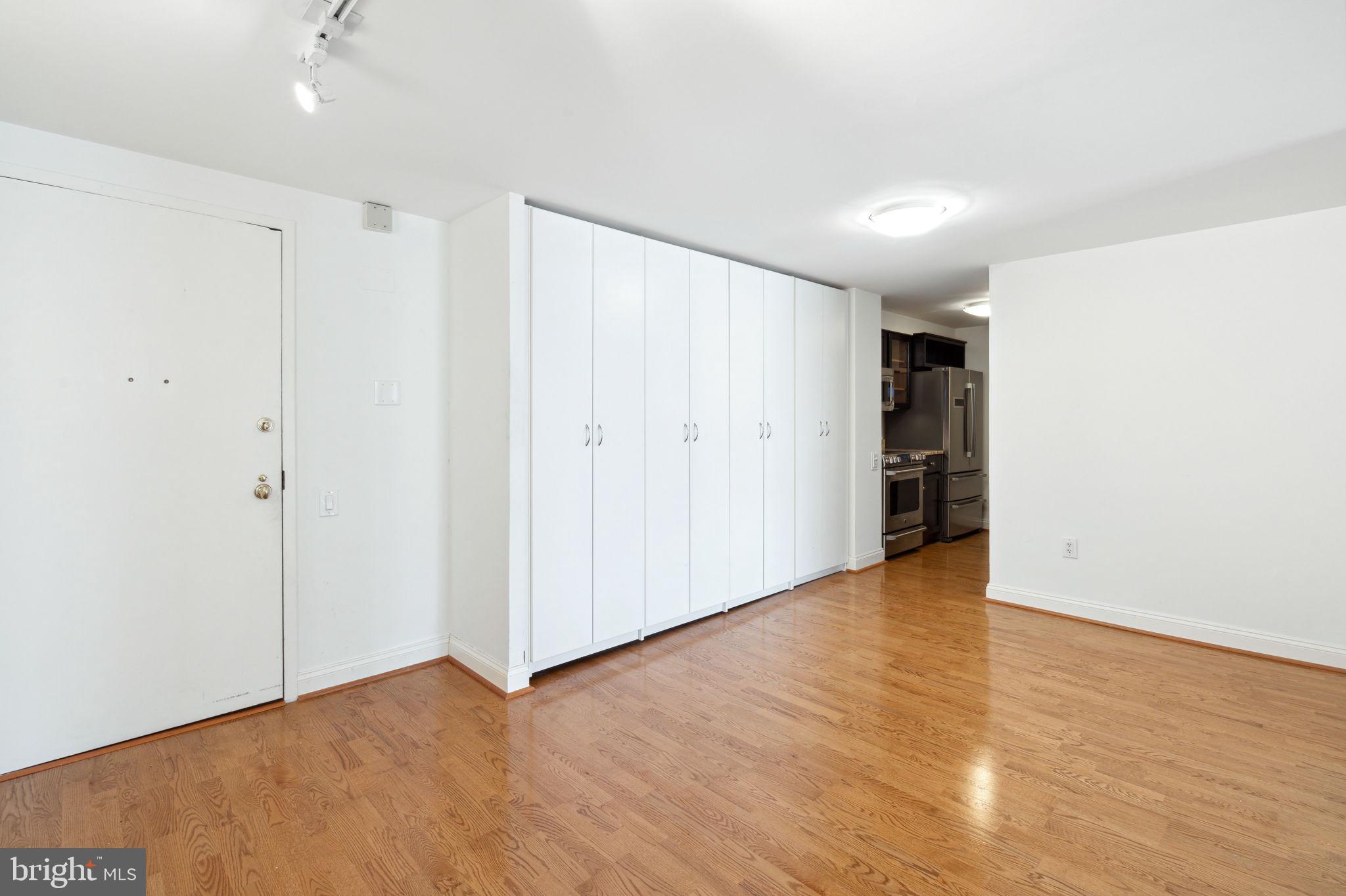 AVENUE OF THE ARTS - Residential