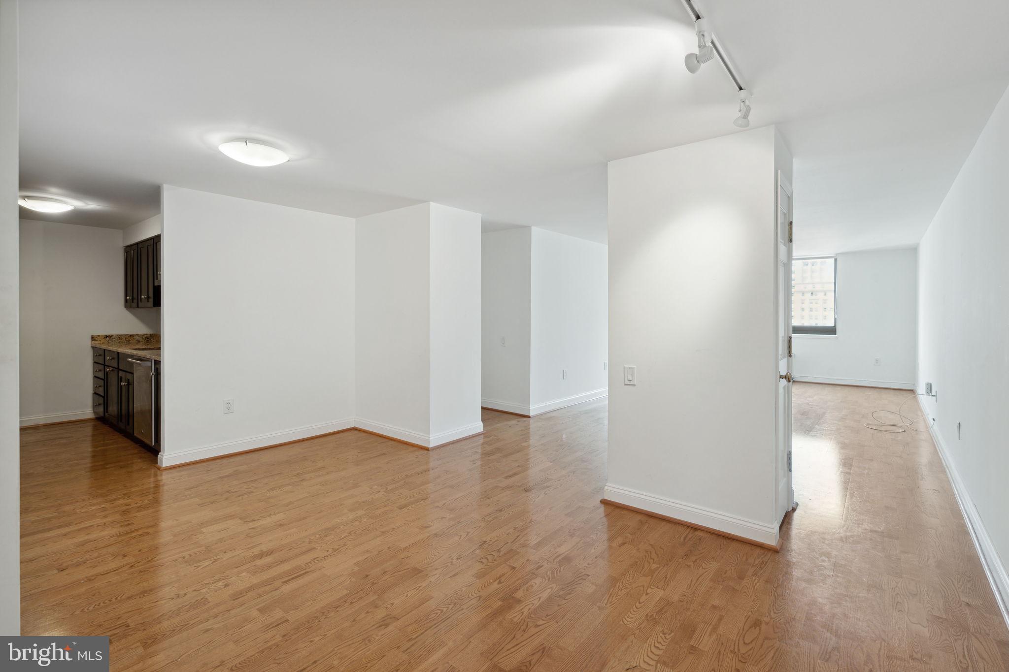 AVENUE OF THE ARTS - Residential