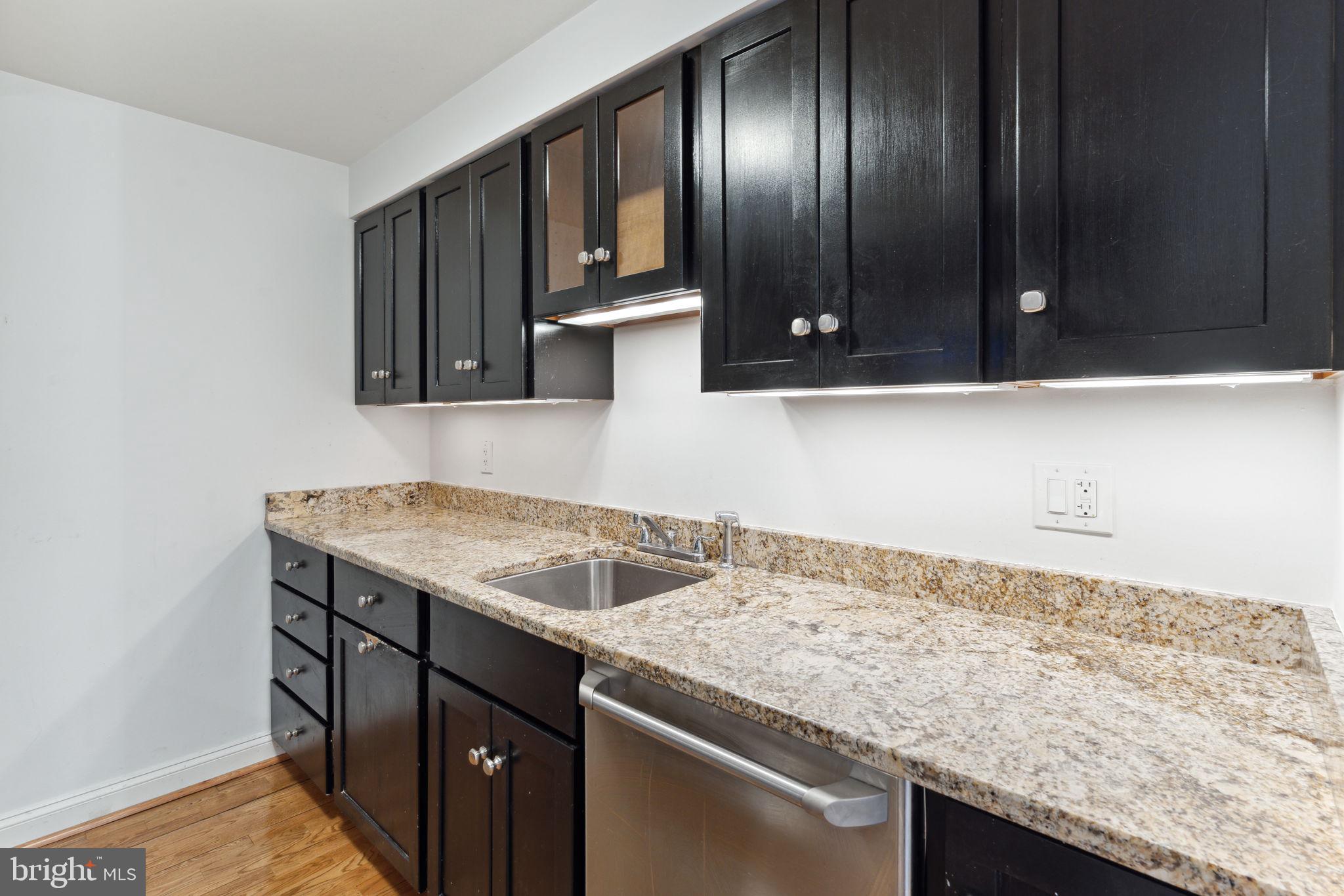 AVENUE OF THE ARTS - Residential