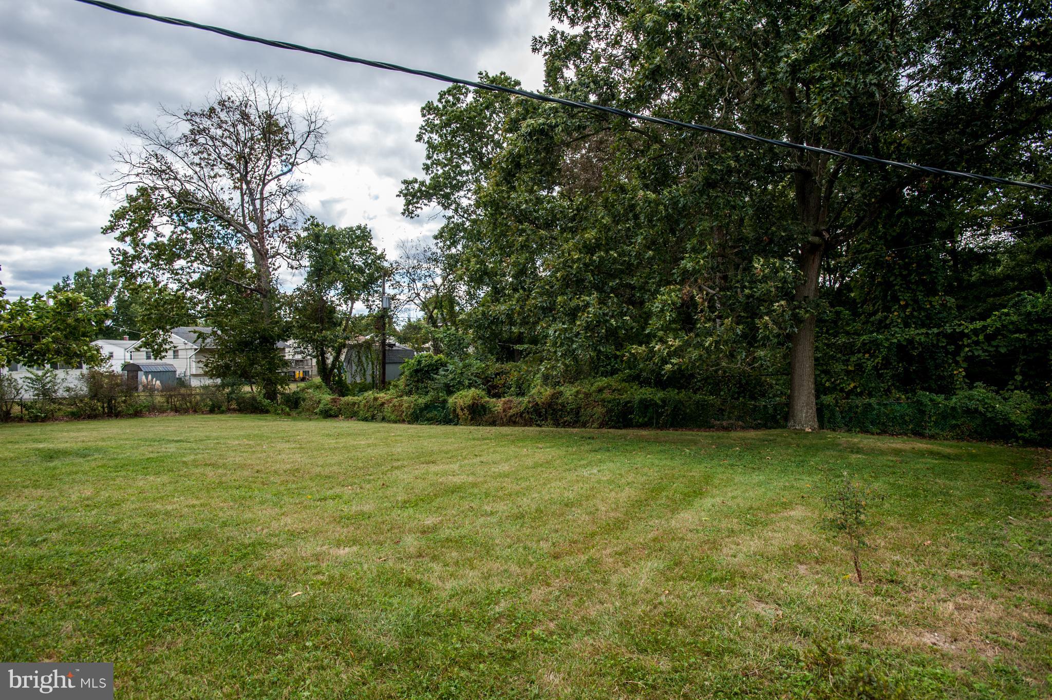 SUBURBIA - Residential