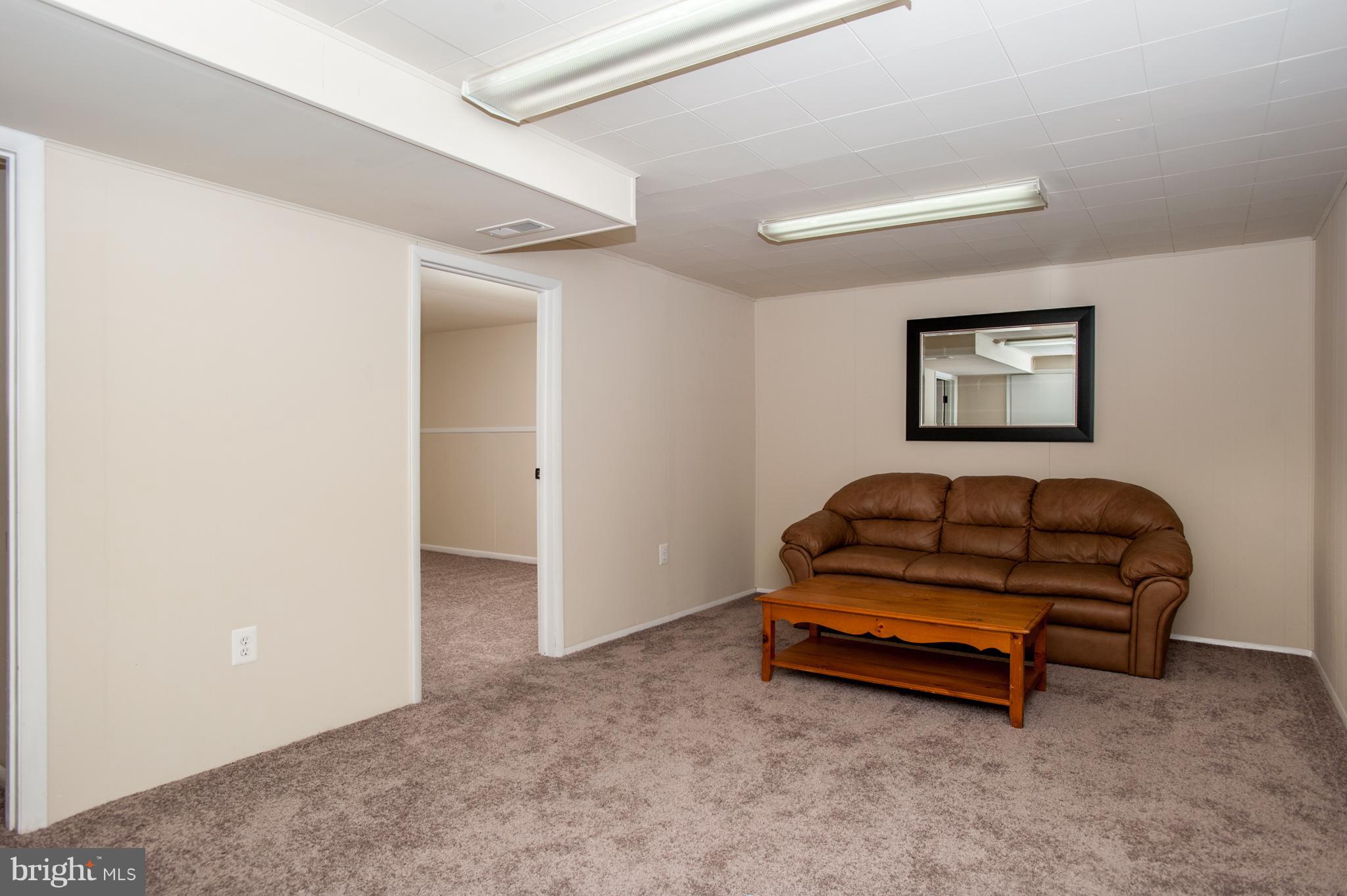 SUBURBIA - Residential