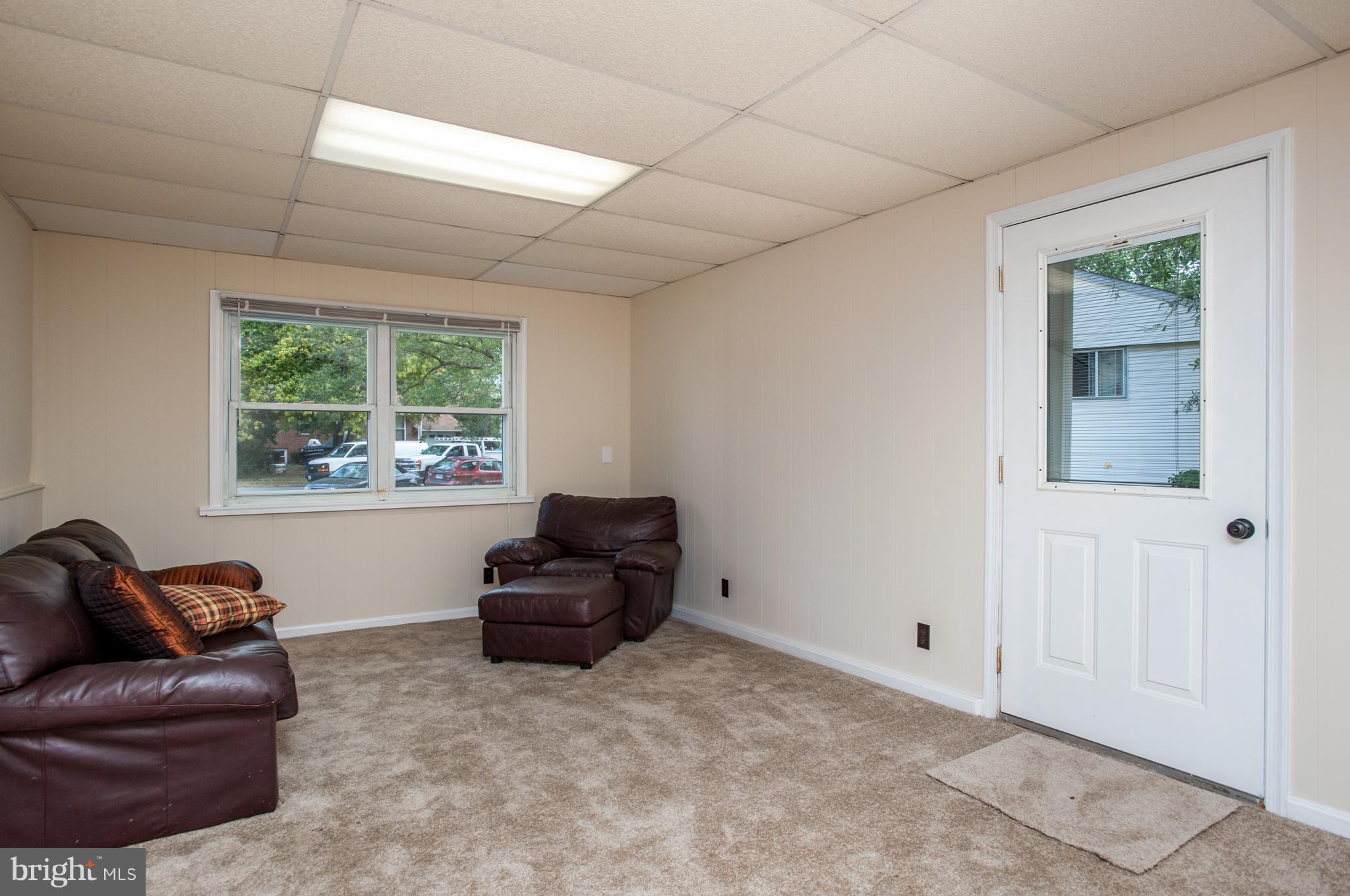 SUBURBIA - Residential