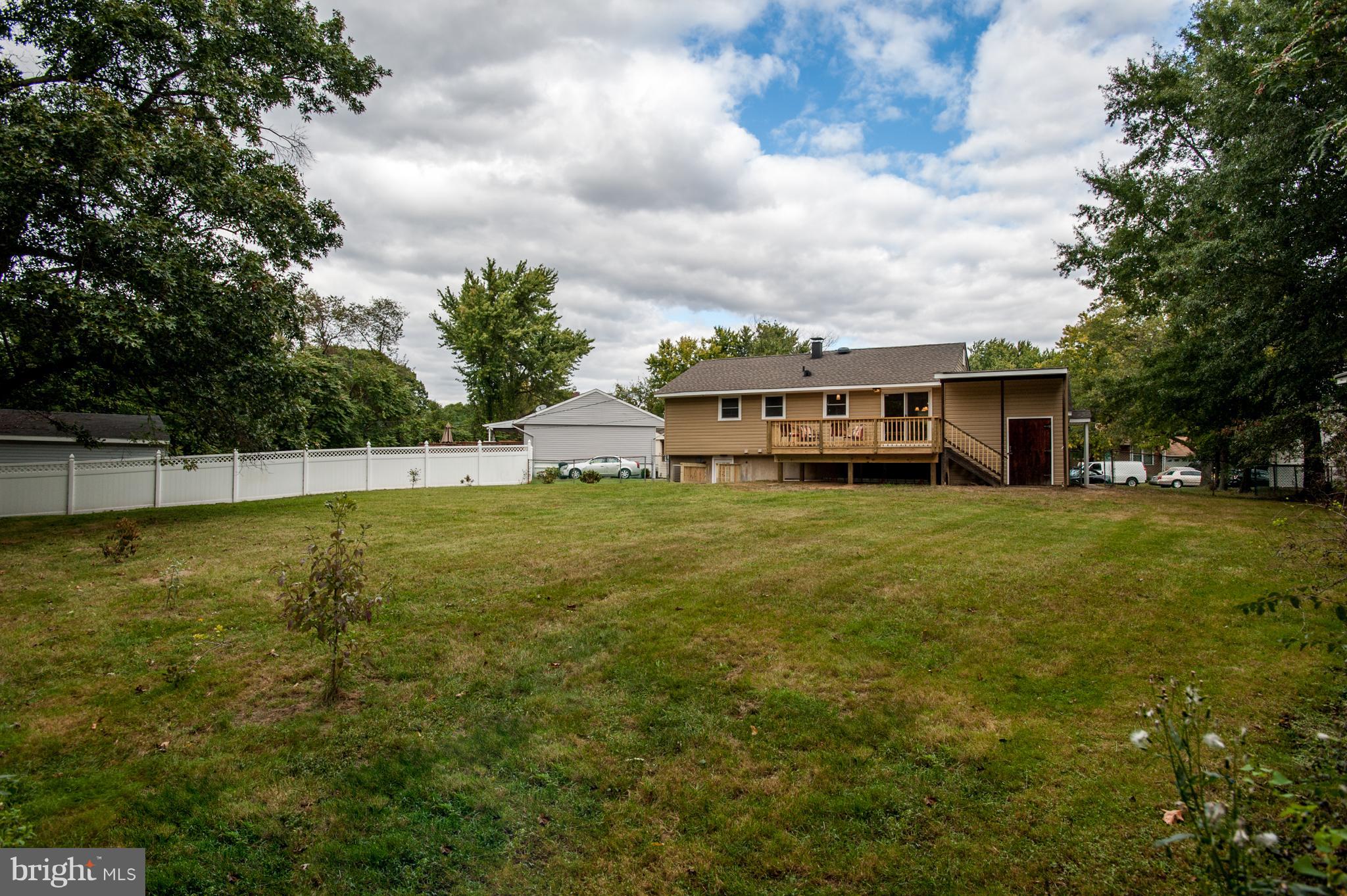 SUBURBIA - Residential