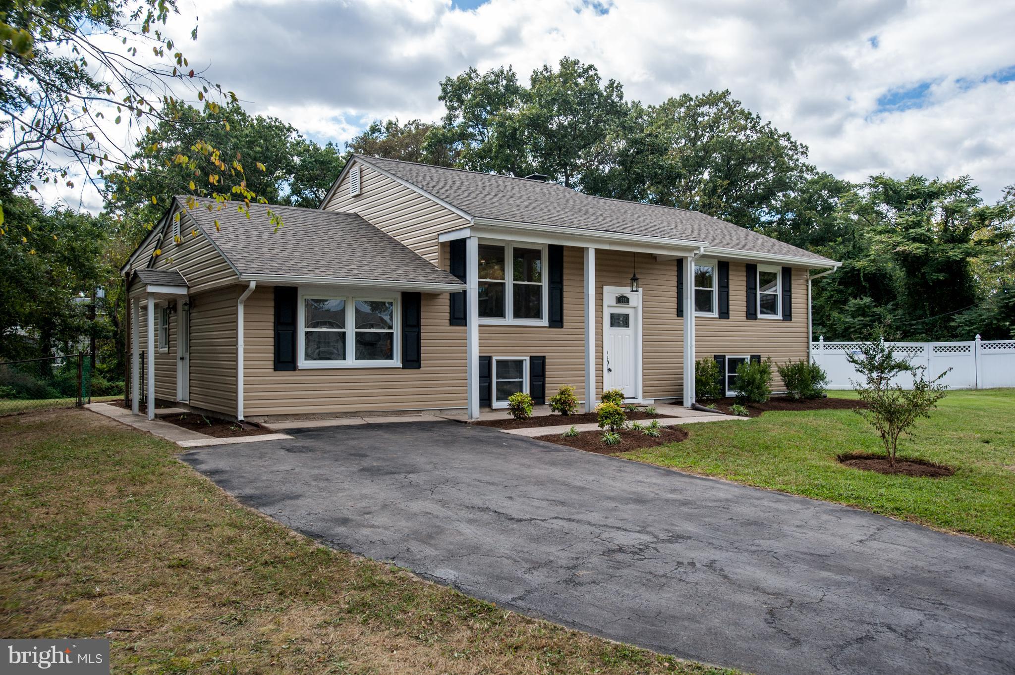 SUBURBIA - Residential