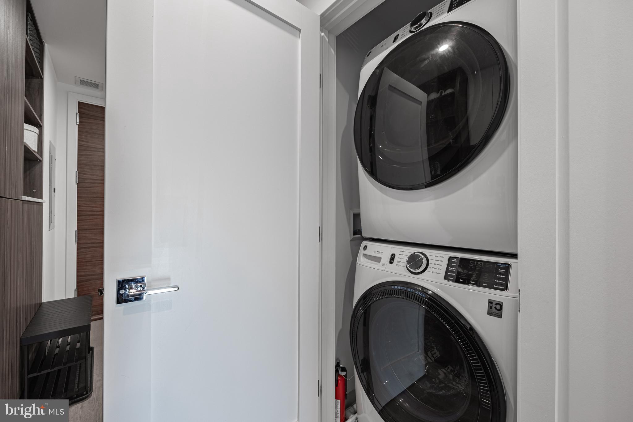 NAVY YARD - Residential Lease