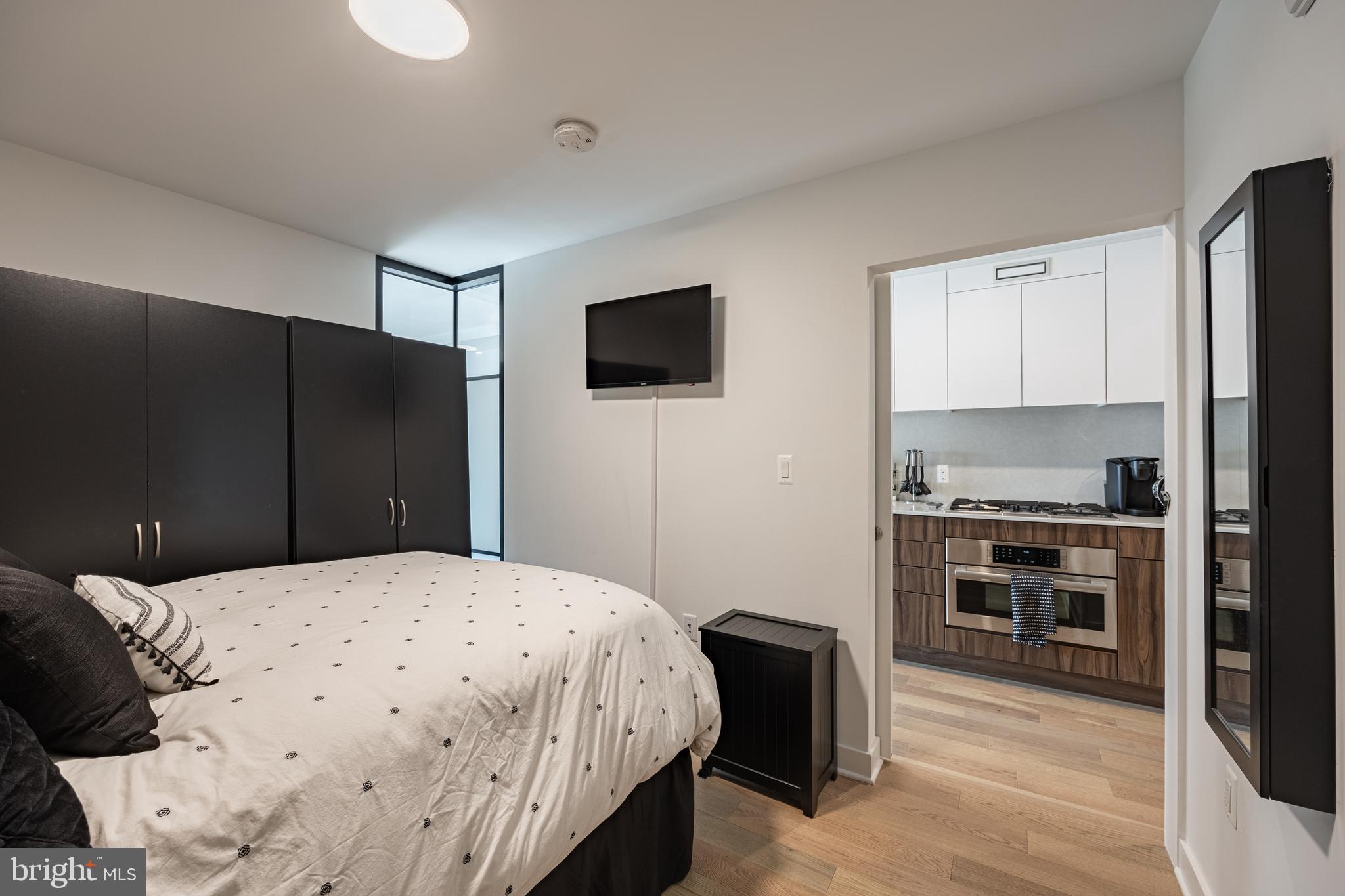 NAVY YARD - Residential Lease