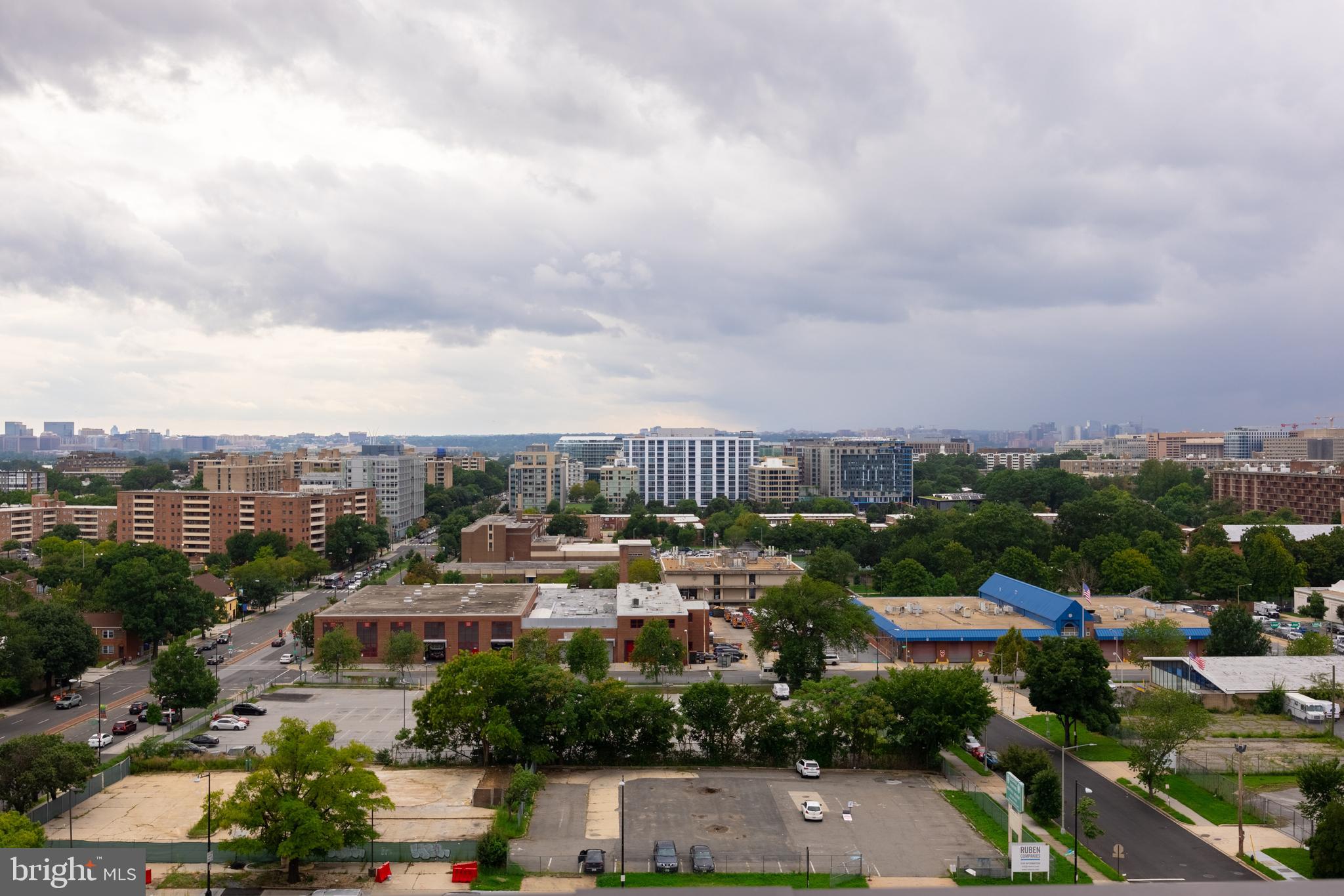 NAVY YARD - Residential Lease