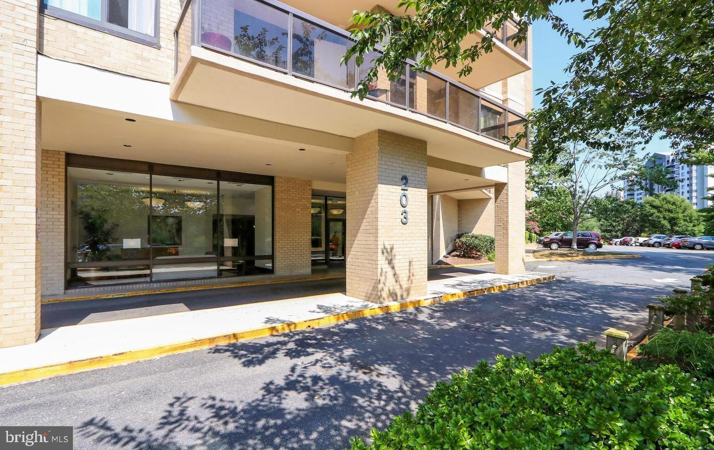 WATERGATE AT LANDMARK - Residential Lease