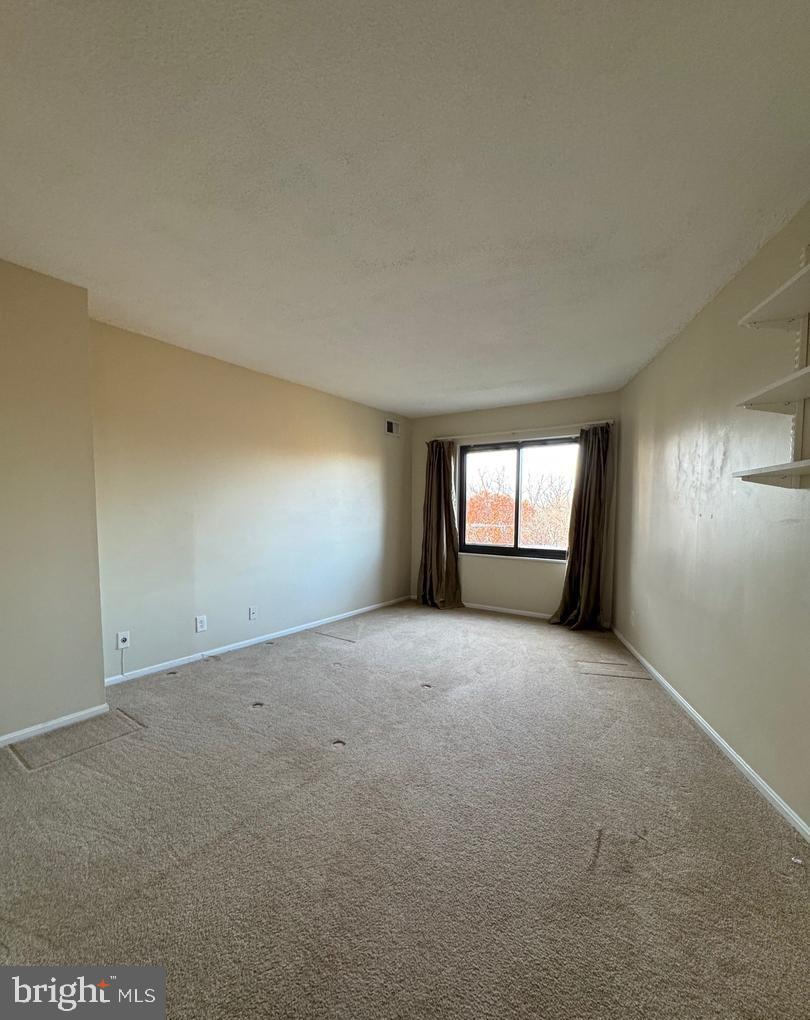 WATERGATE AT LANDMARK - Residential Lease