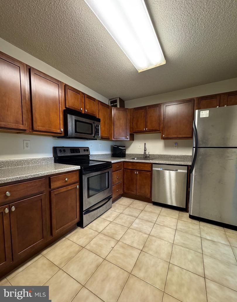 WATERGATE AT LANDMARK - Residential Lease