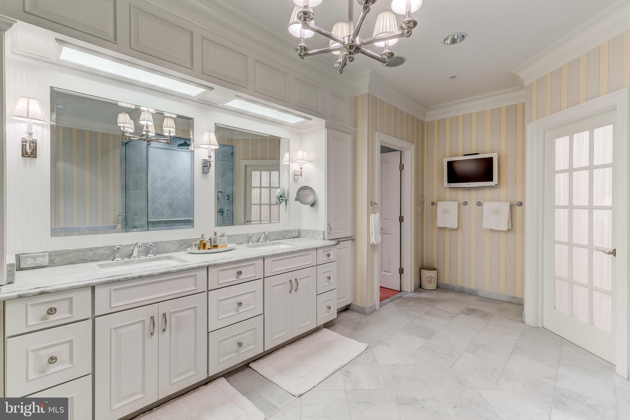 CLOISTERS AT CHARLES III - Residential