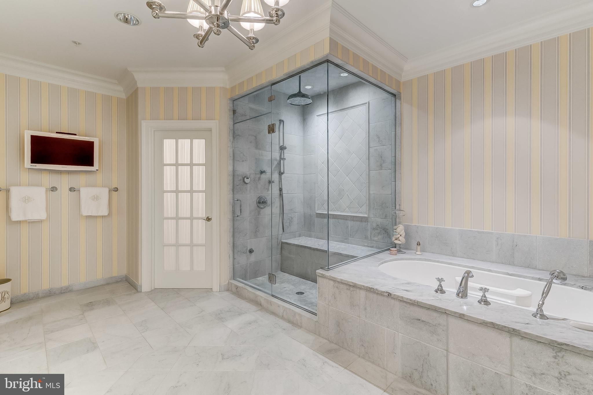 CLOISTERS AT CHARLES III - Residential