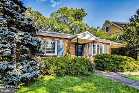4513 PULLER DRIVE KENSINGTON MD 20895