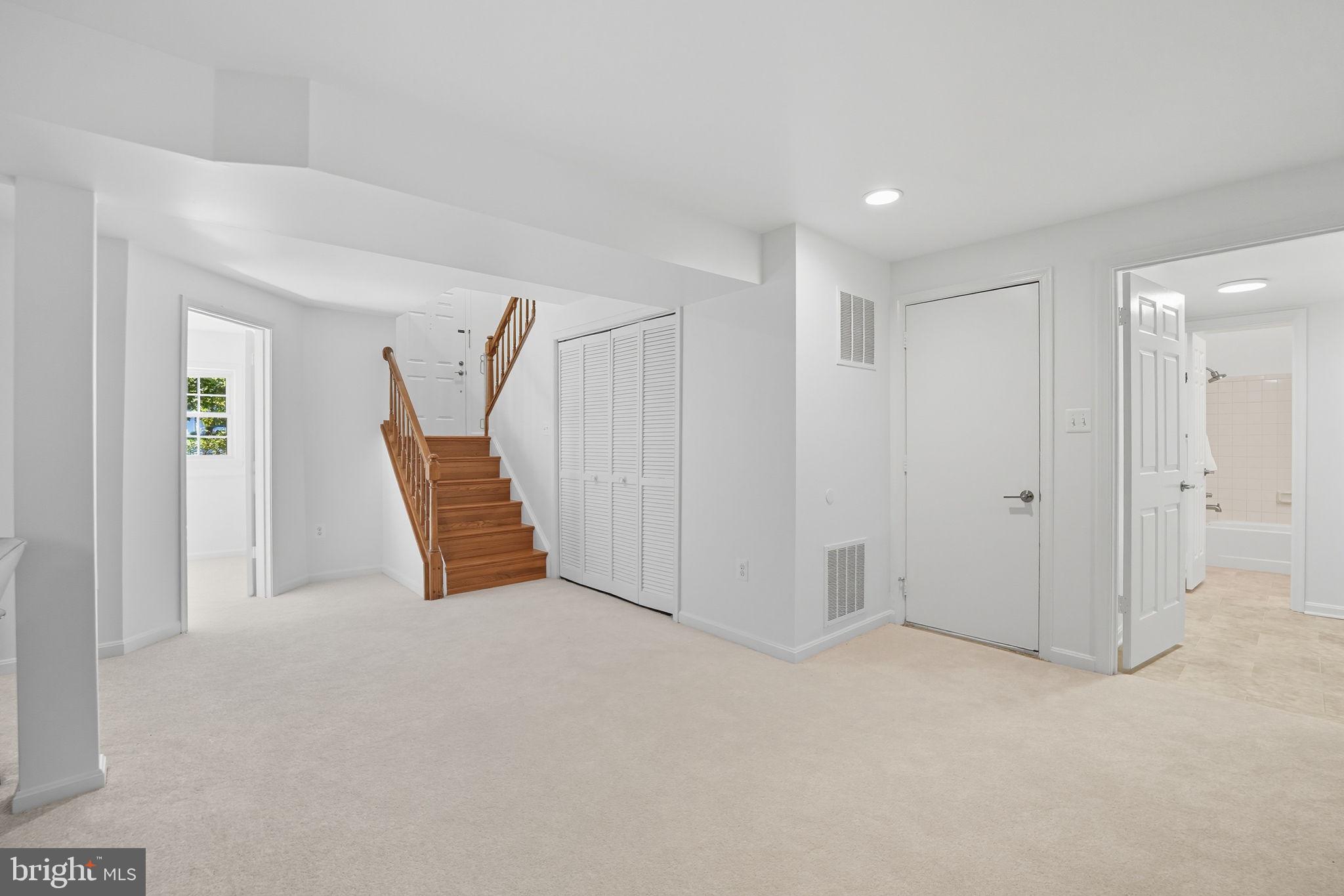 GEORGE MASON FOREST - Residential