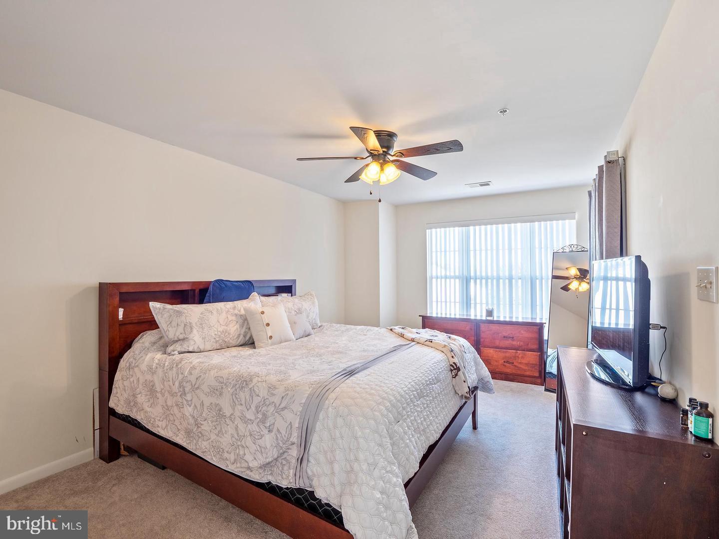 ASHBURN VILLAGE - Residential Lease