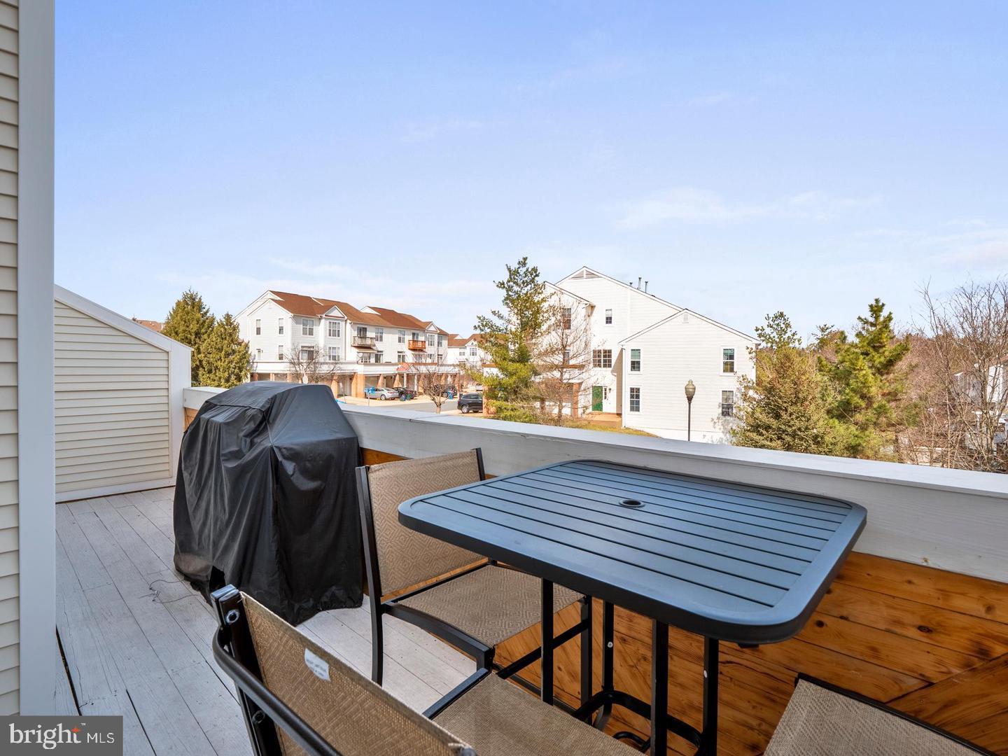 ASHBURN VILLAGE - Residential Lease