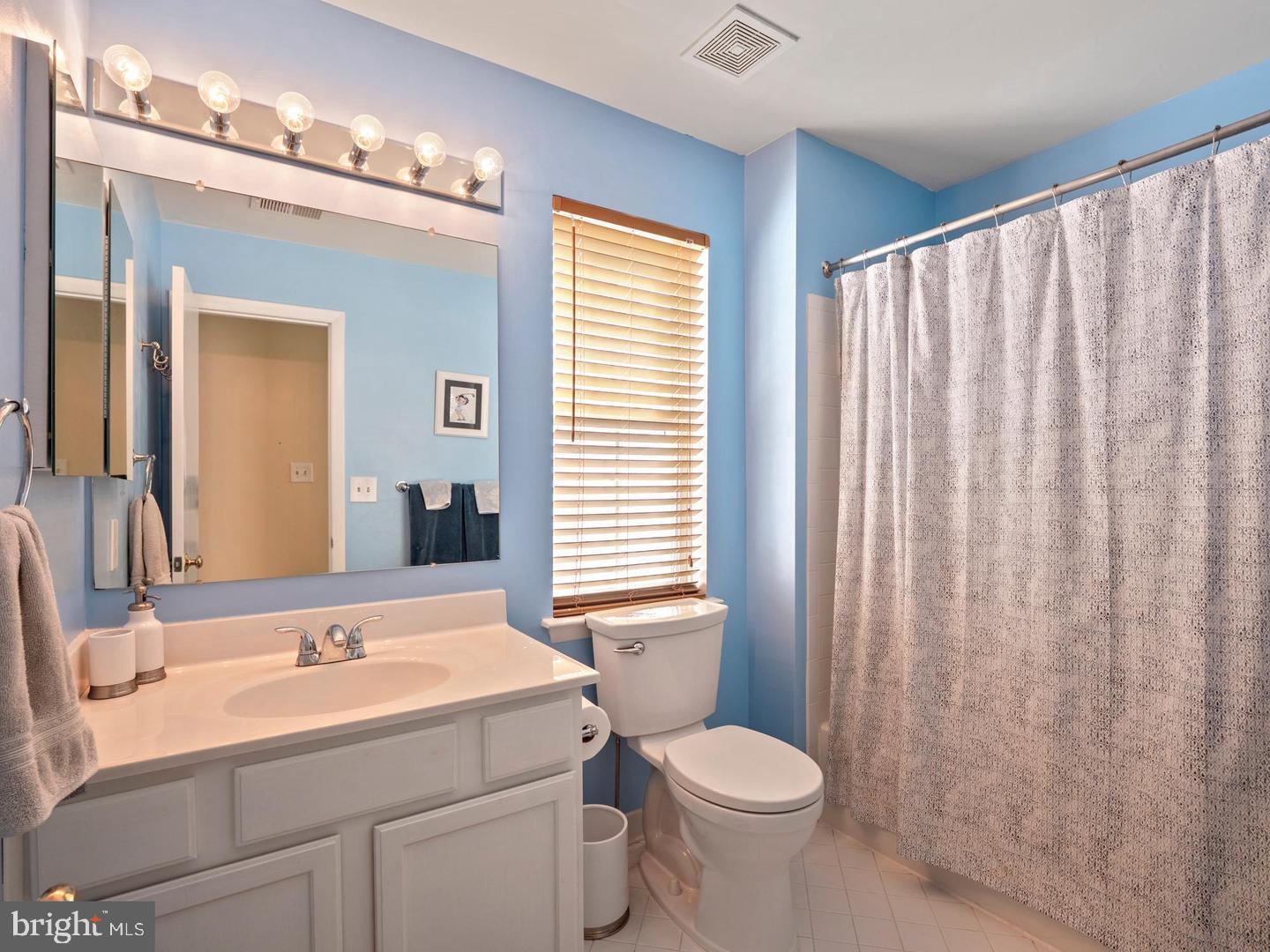 ASHBURN VILLAGE - Residential Lease