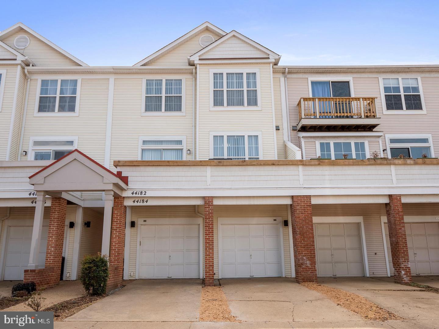 ASHBURN VILLAGE - Residential Lease