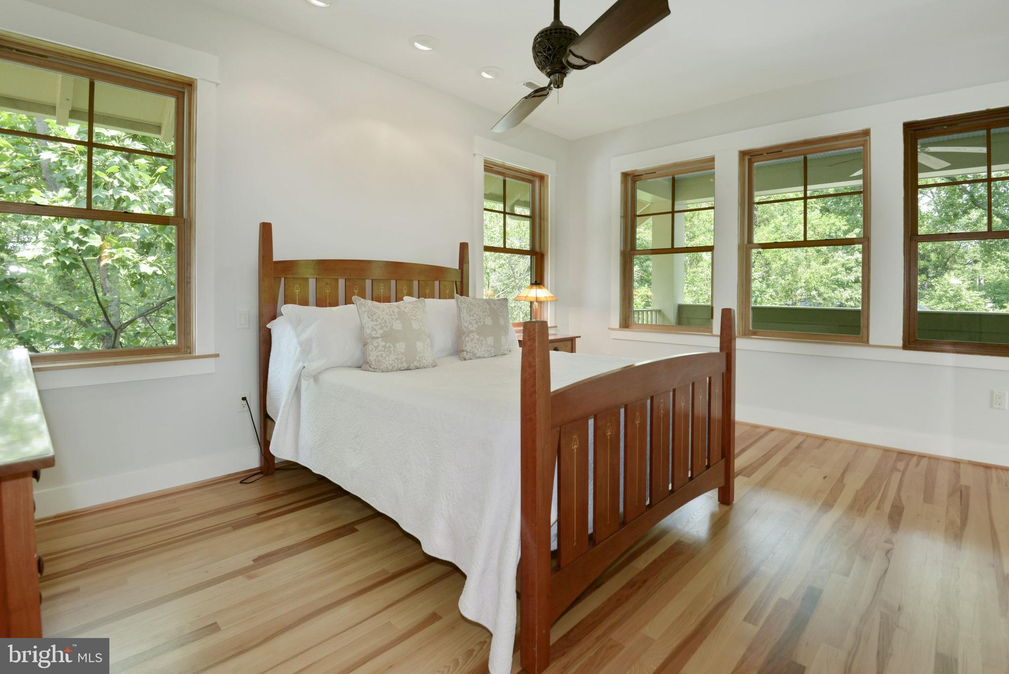 OVERLEE - Residential