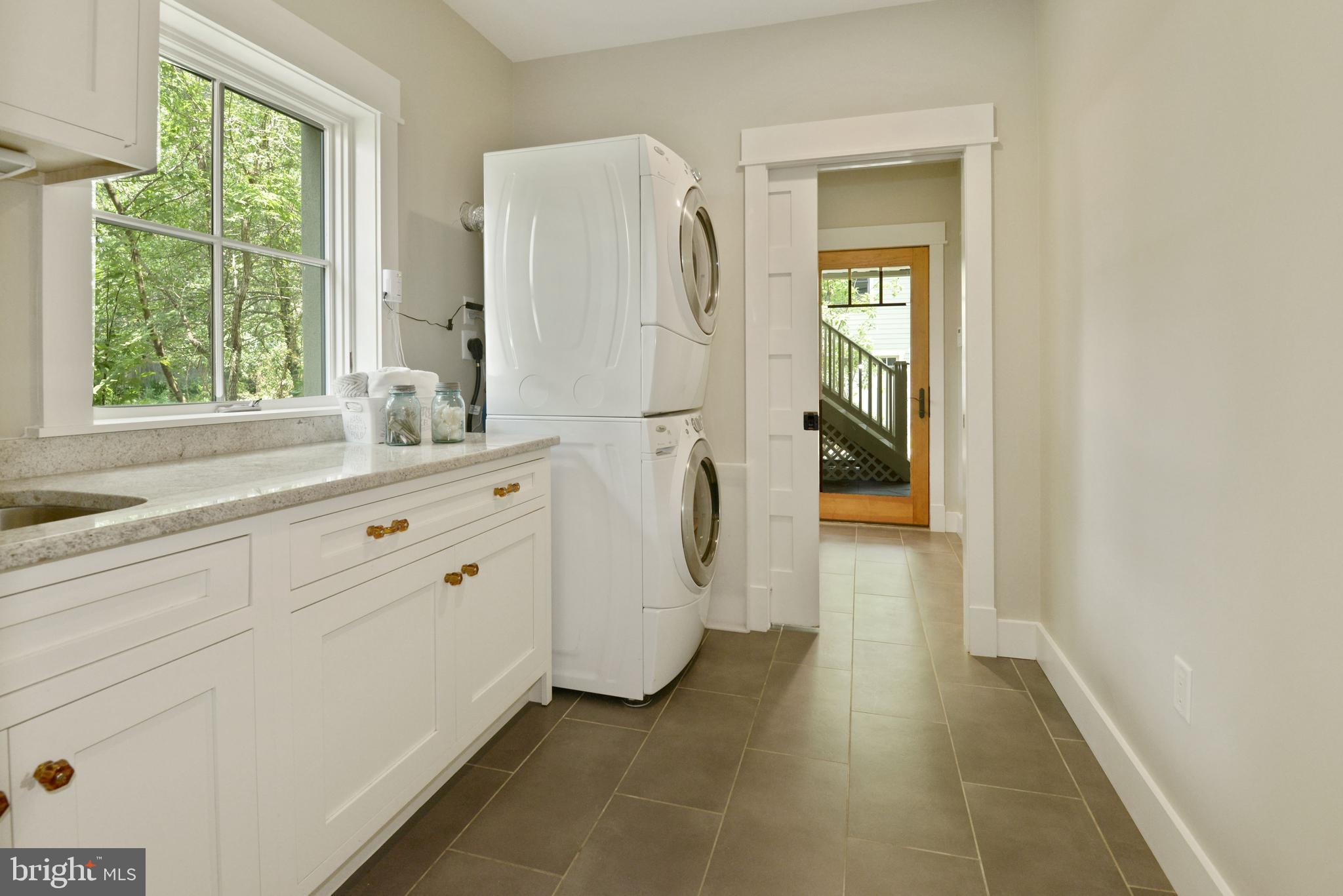 OVERLEE - Residential