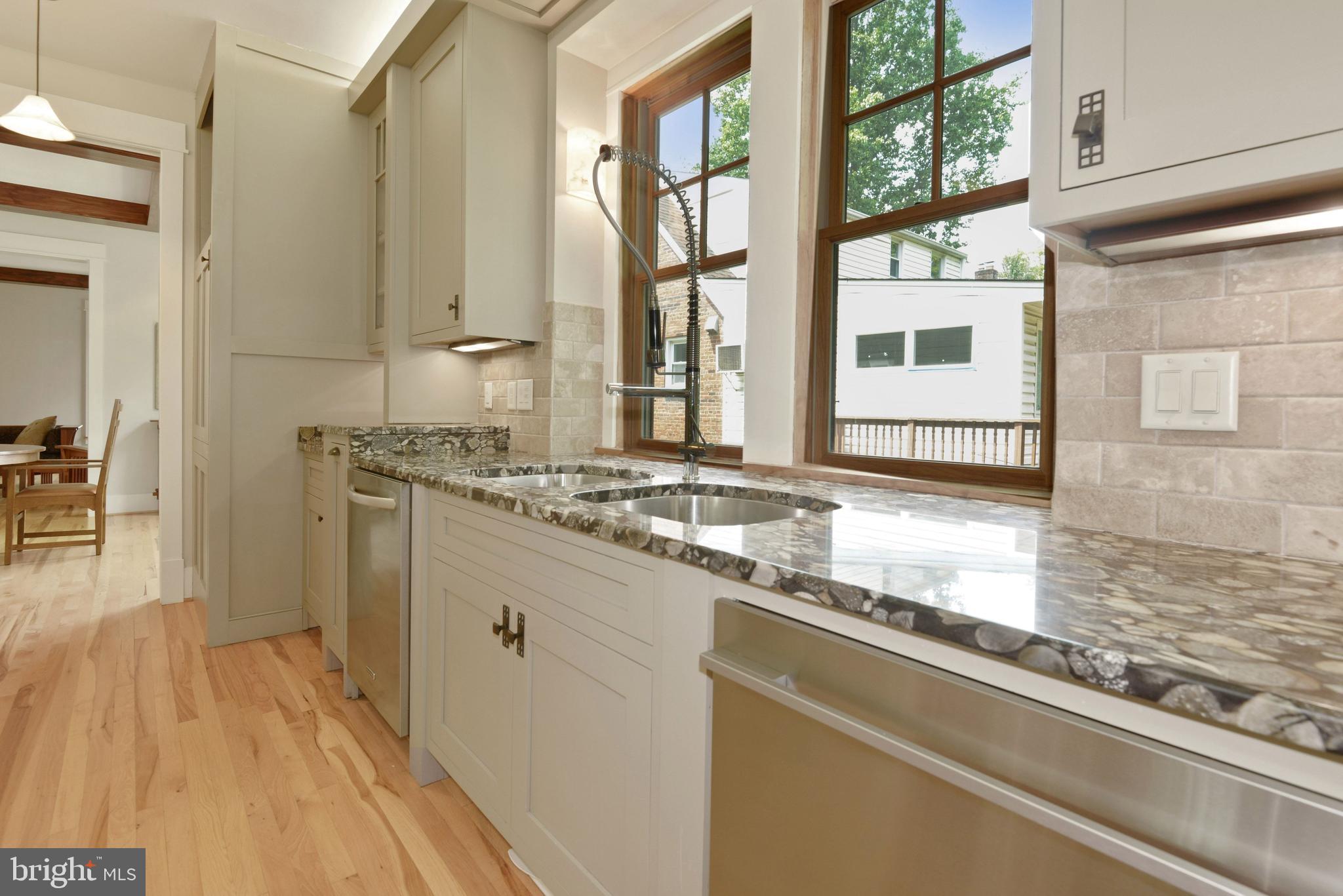 OVERLEE - Residential