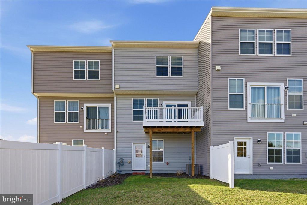 Photo of 102 Stribling Way, WINCHESTER, VA 22602 (MLS # VAFV2040206)