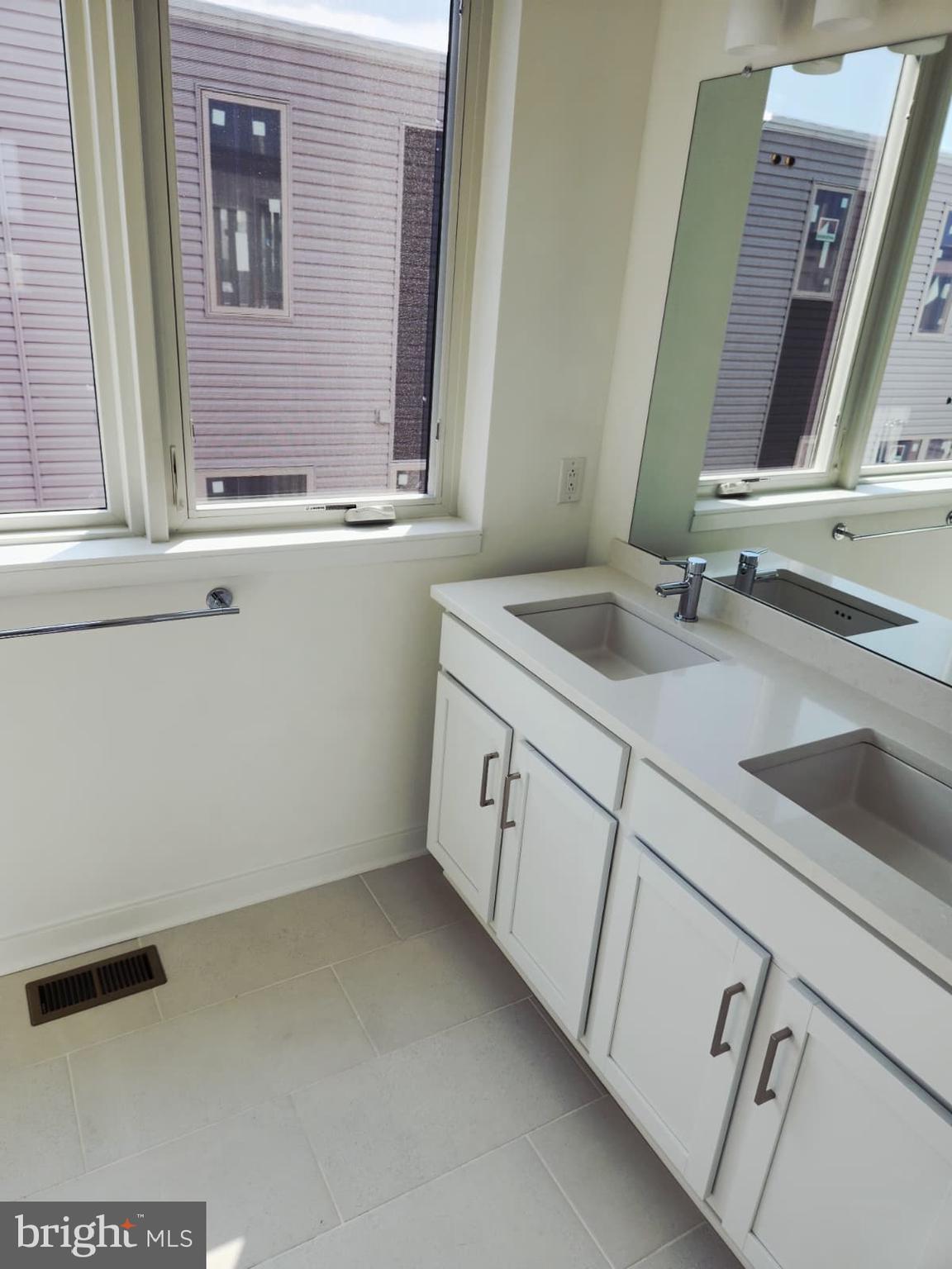 PHILADELPHIA - Residential Lease