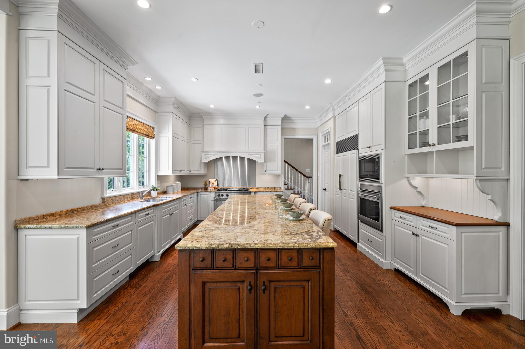 WHITE HORSE - Residential