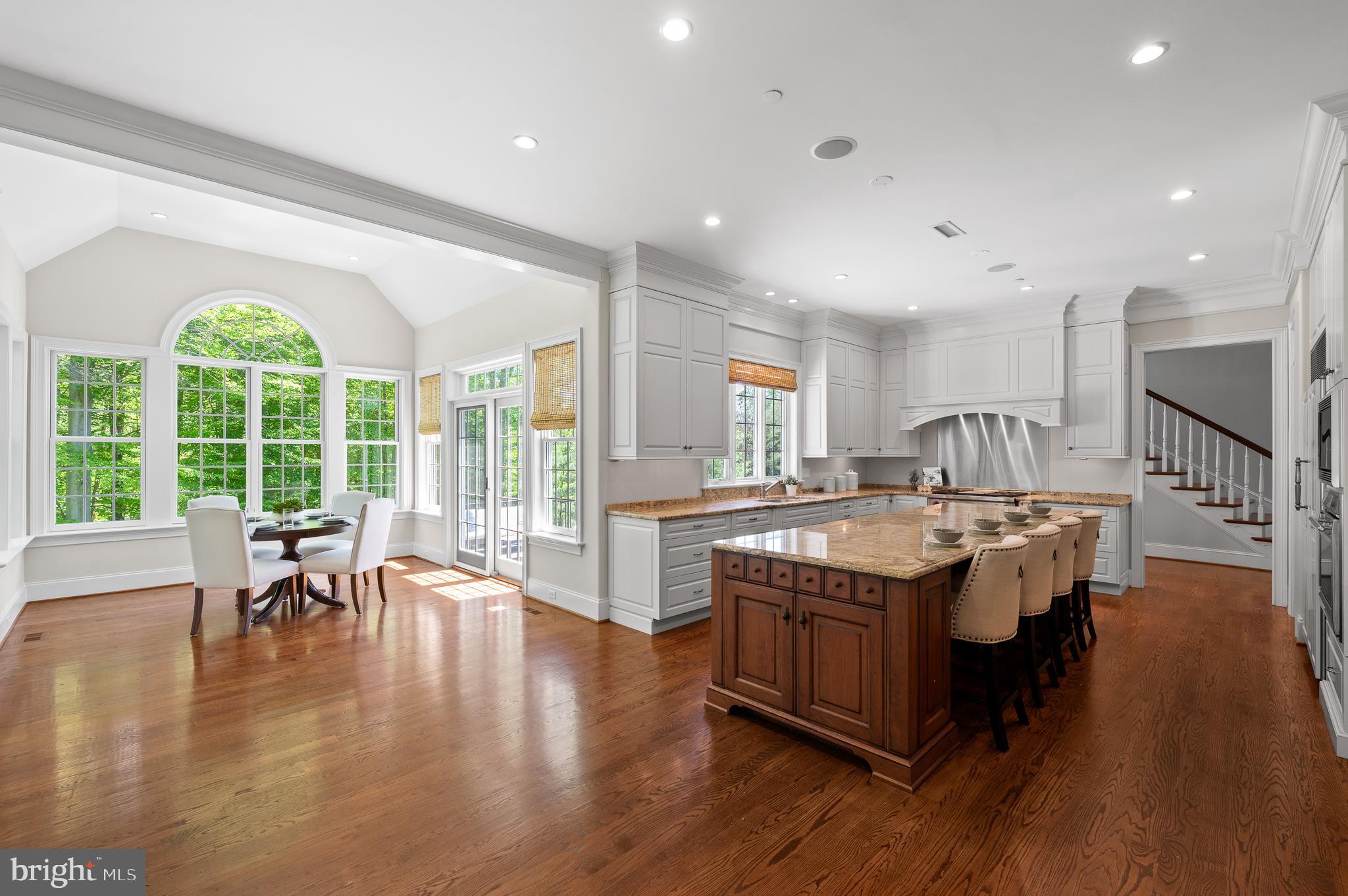 WHITE HORSE - Residential