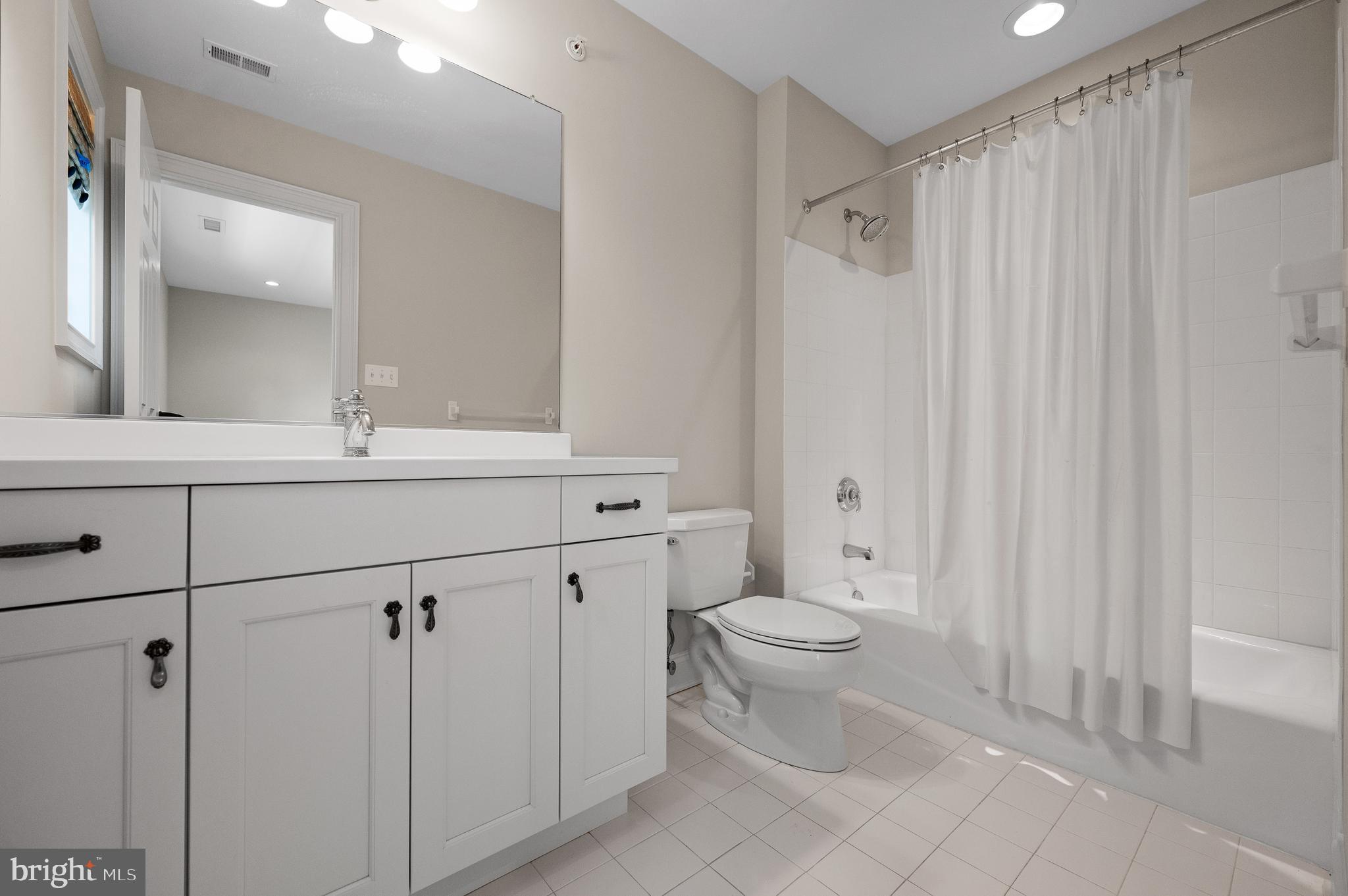 WHITE HORSE - Residential