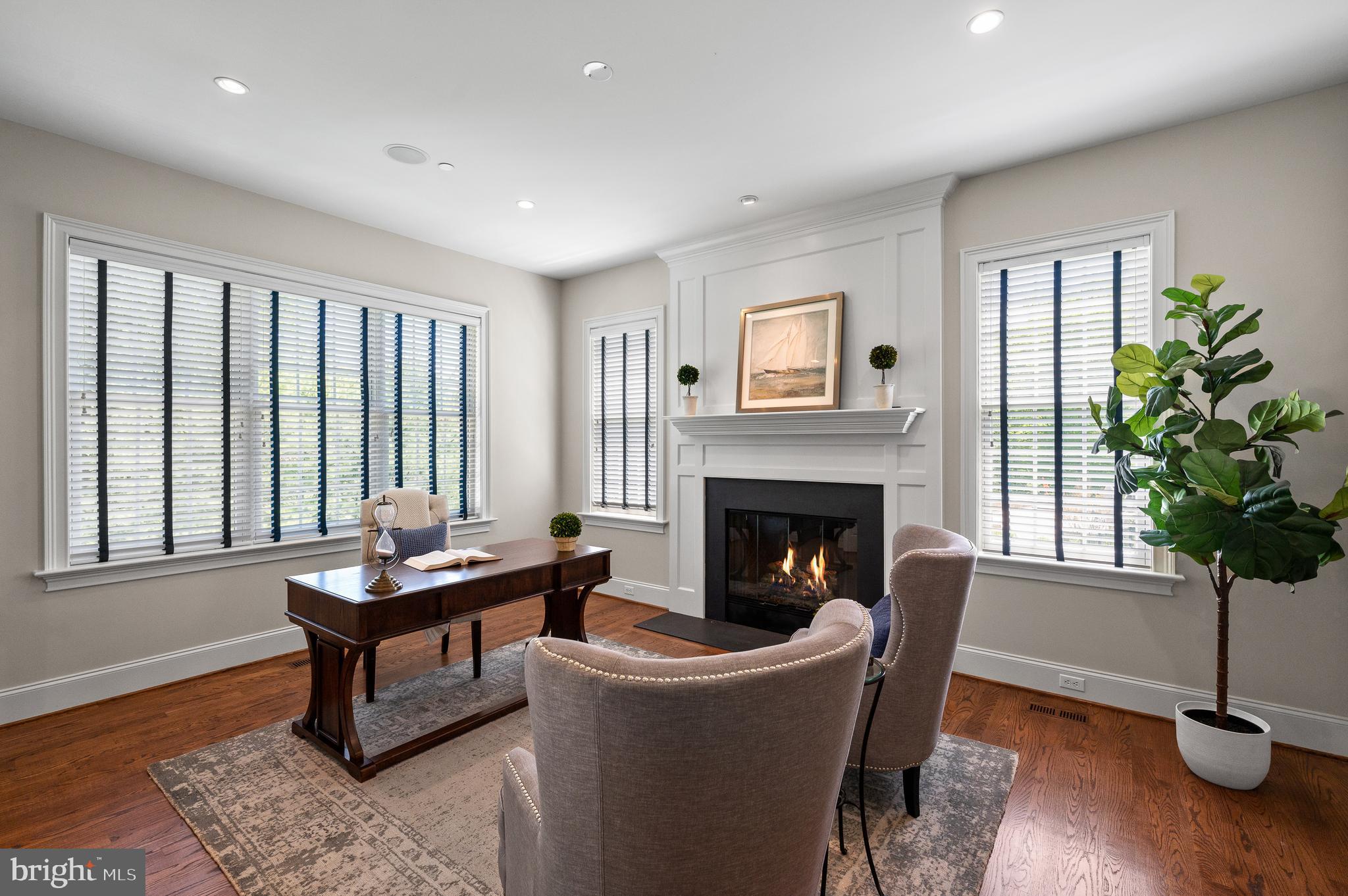 WHITE HORSE - Residential