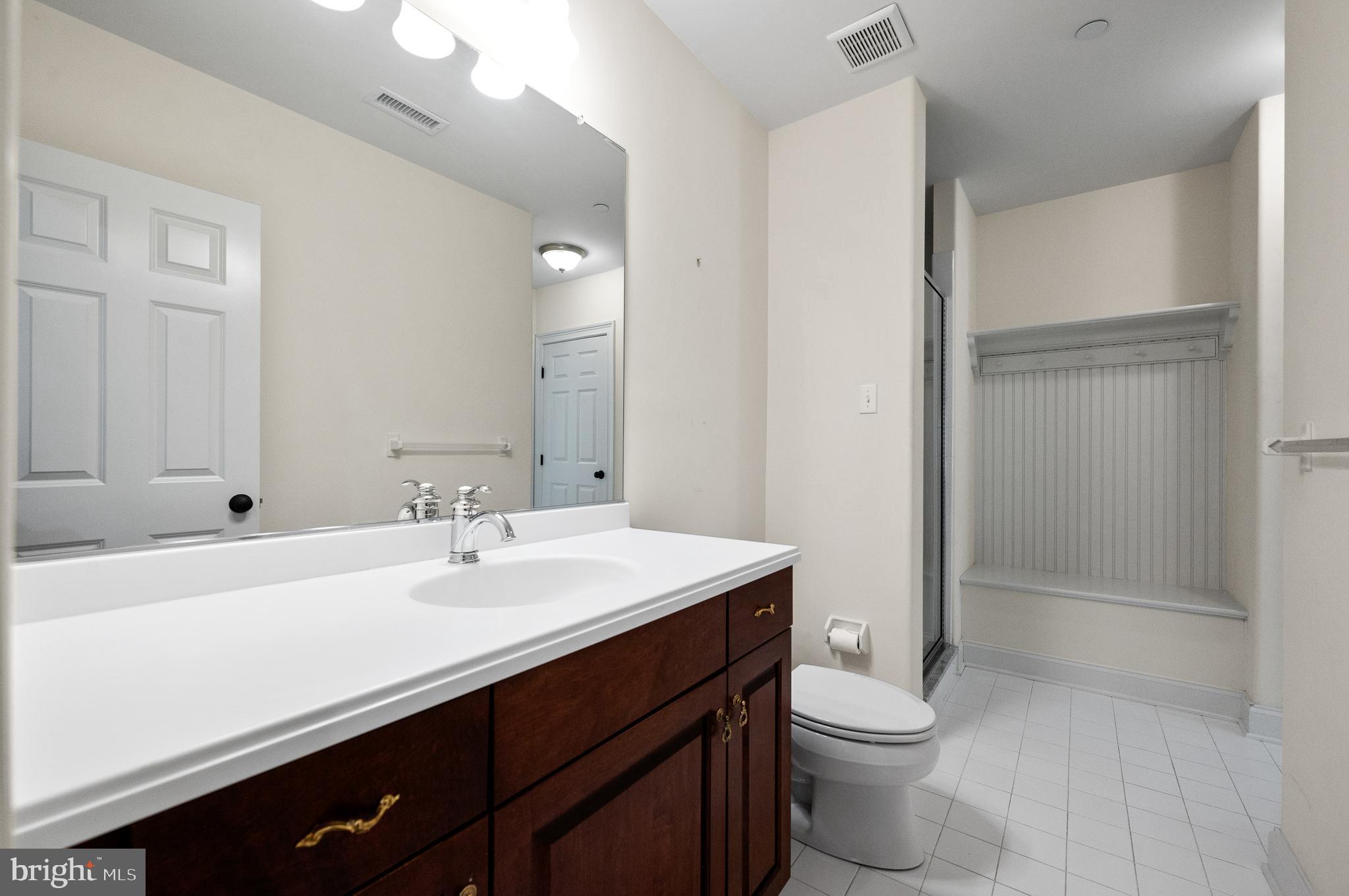 WHITE HORSE - Residential