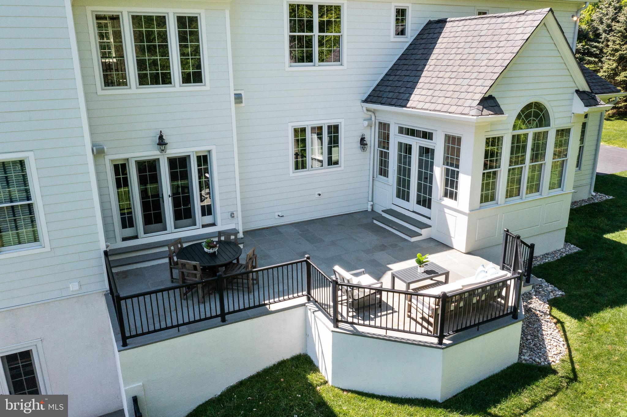 WHITE HORSE - Residential