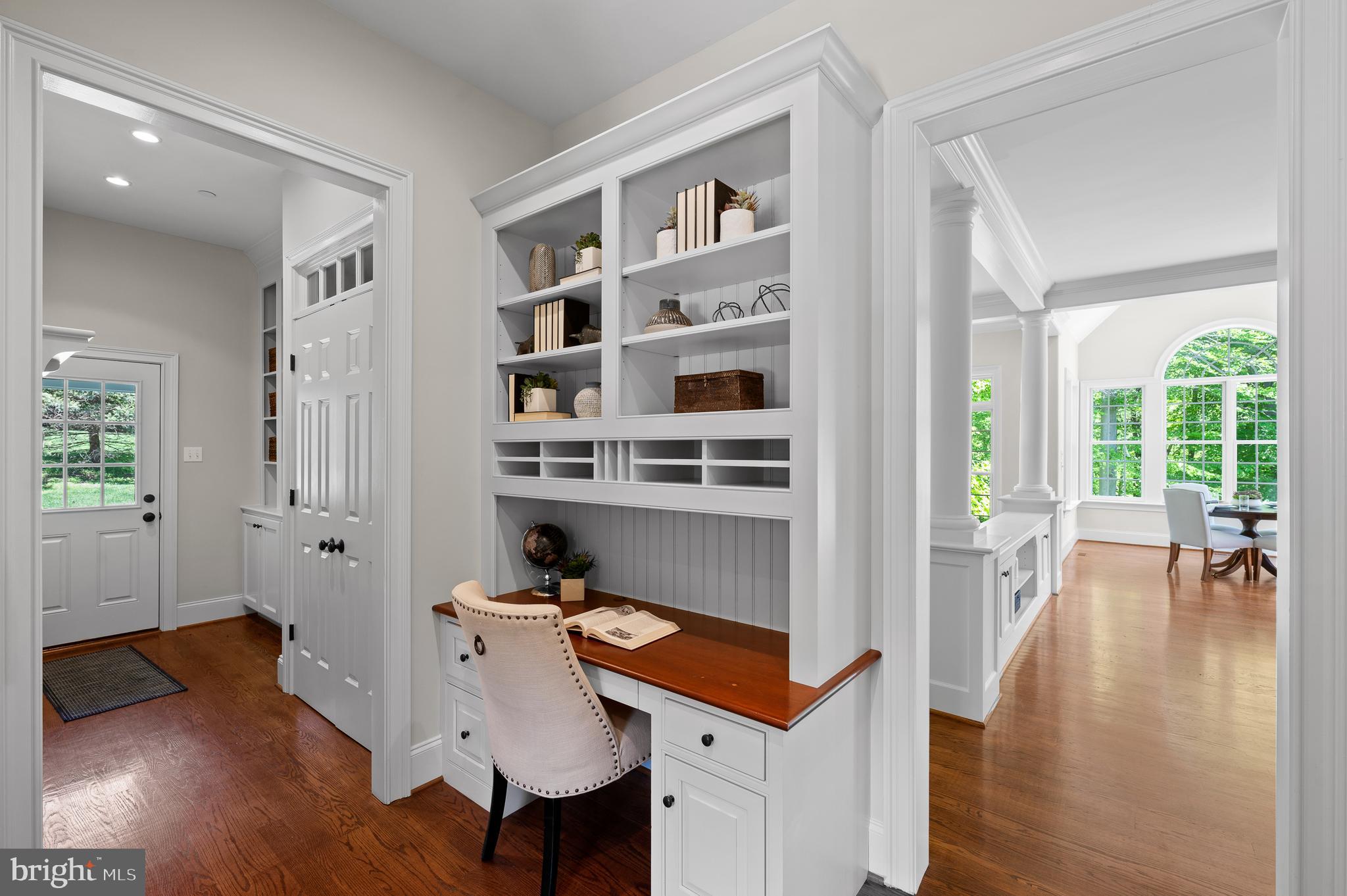 WHITE HORSE - Residential