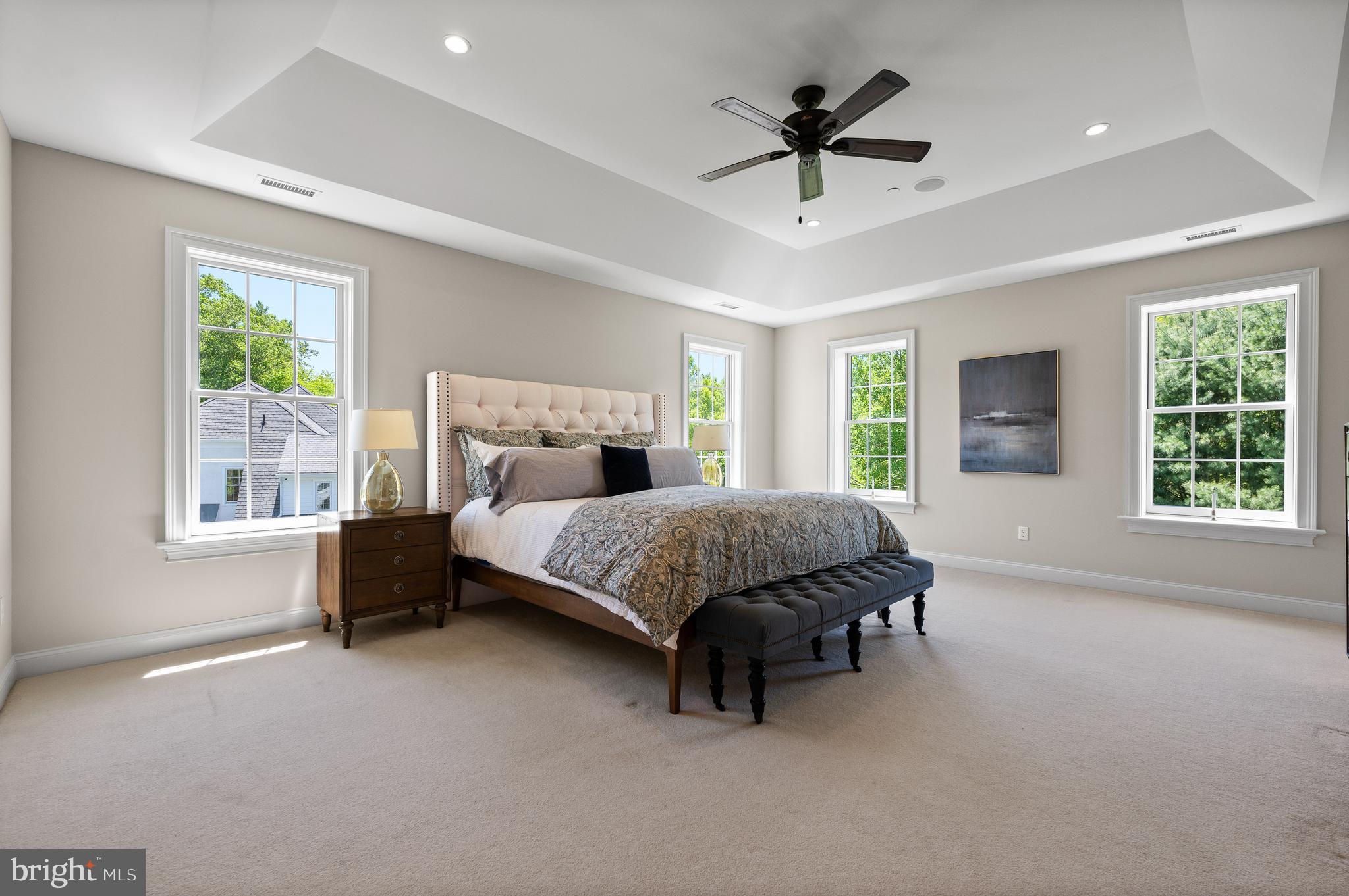 WHITE HORSE - Residential