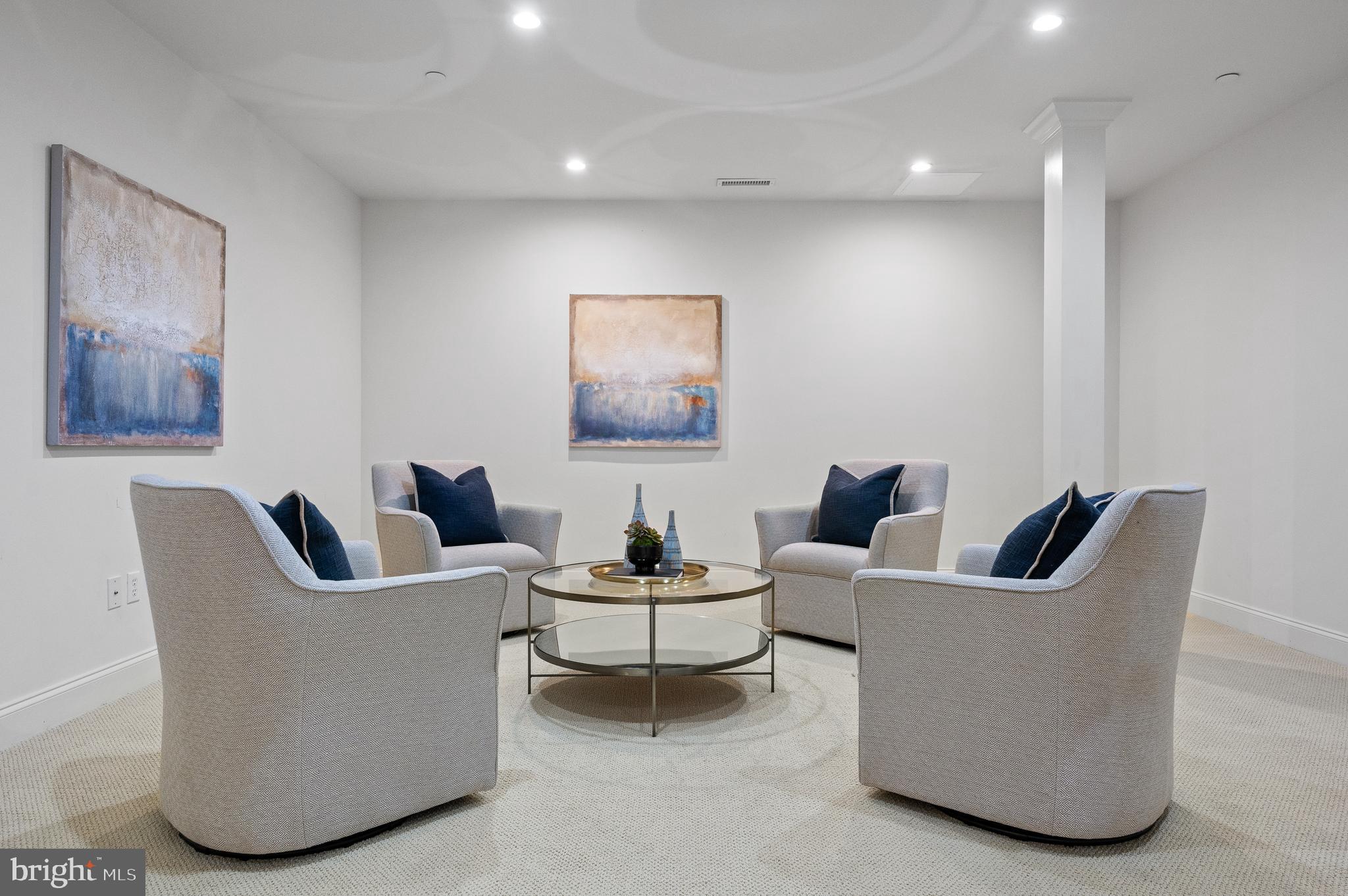 WHITE HORSE - Residential