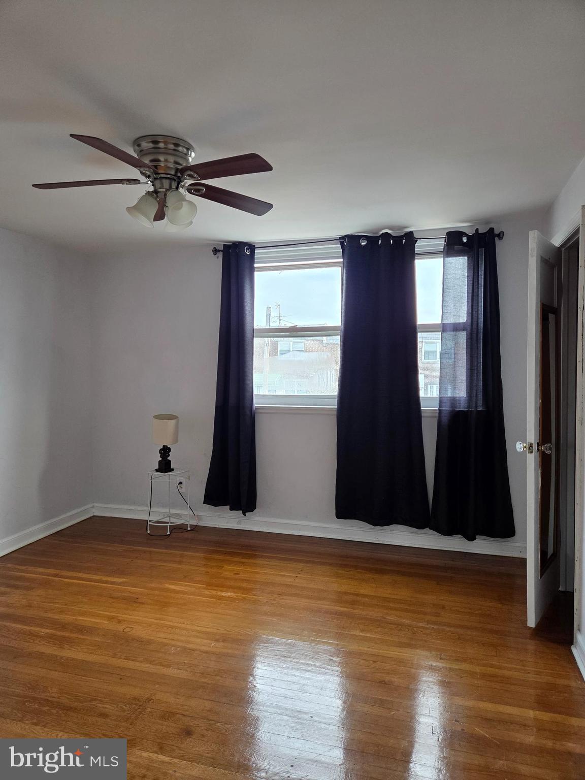 OXFORD CIRCLE - Residential