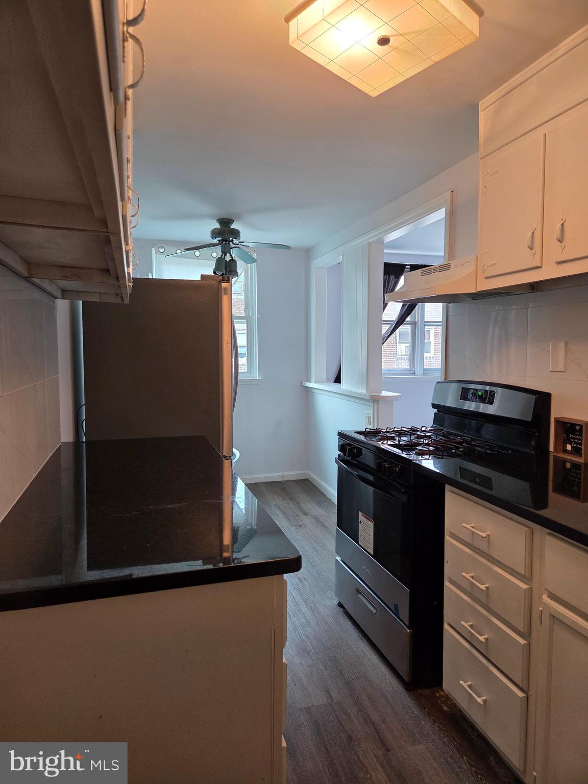 OXFORD CIRCLE - Residential