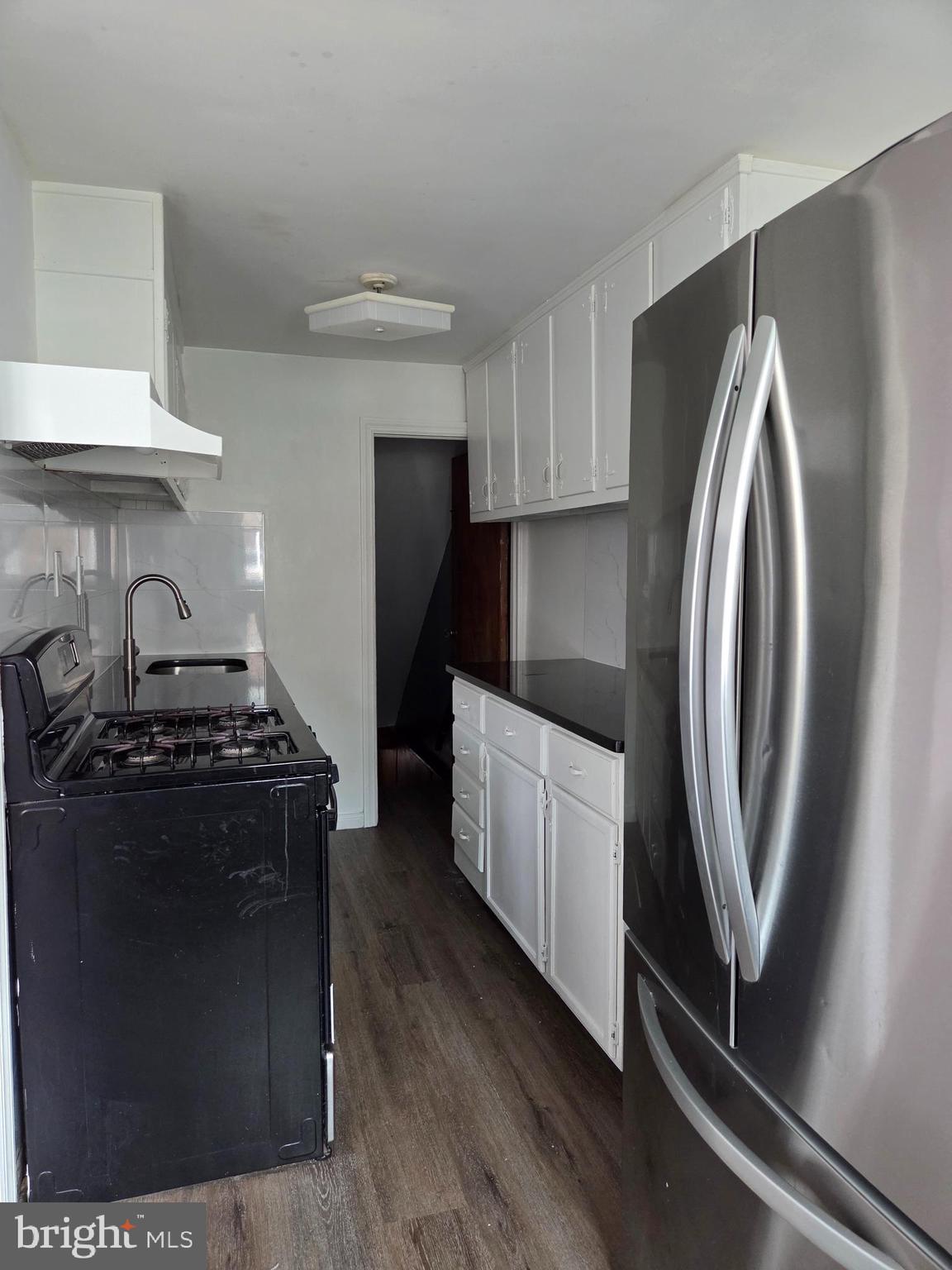 OXFORD CIRCLE - Residential