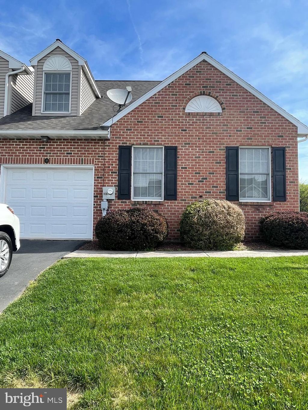 Photo of 10 SPRING HILL LN, MOUNTVILLE, PA 17554 (MLS # PALA2033530)